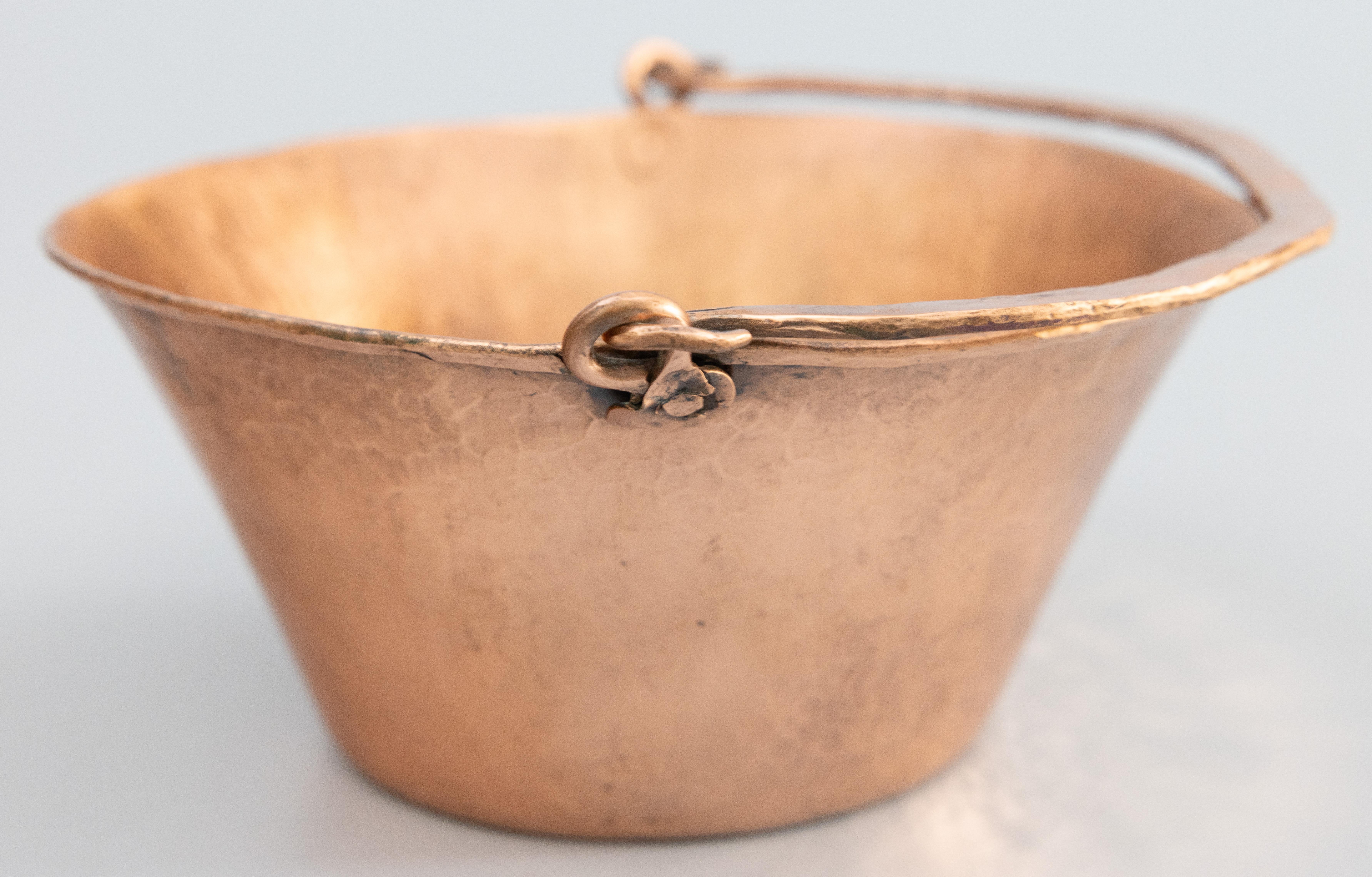 Antique Petite French Hammered Copper Pot Planter In Good Condition For Sale In Pearland, TX
