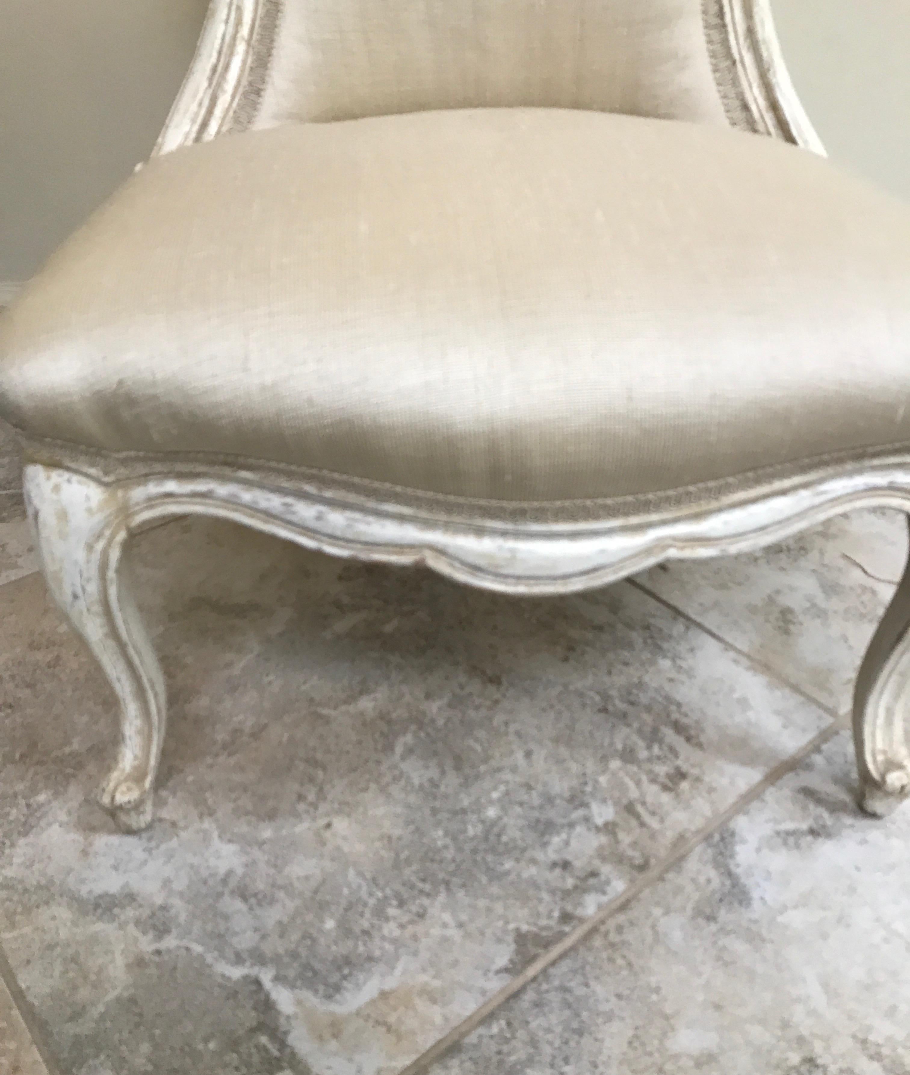 Soie Ancienne petite chaise pantoufle française de style Louis XV en vente