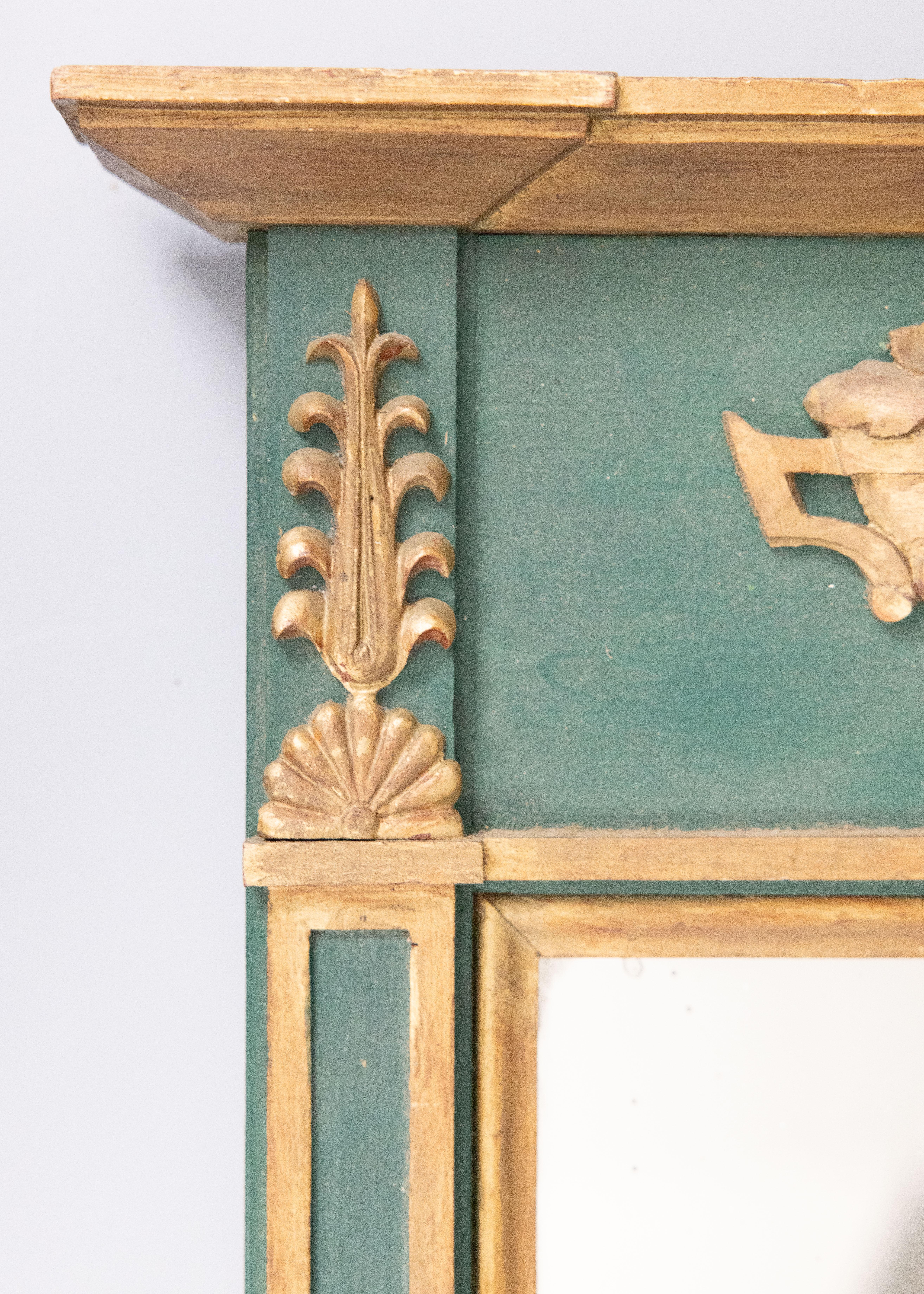 Pequeño espejo tabernáculo de madera dorada del renacimiento francés, circa 1900 Francés en venta