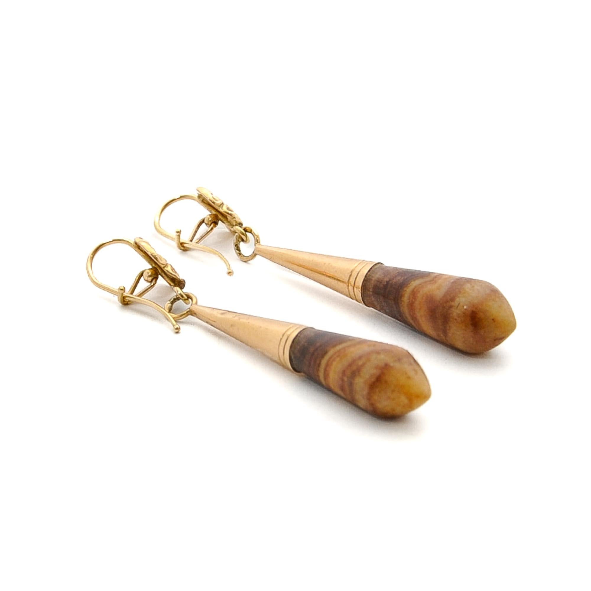 Antike Ohrhänger aus versteinertem Holz und 14K Gold Damen im Angebot