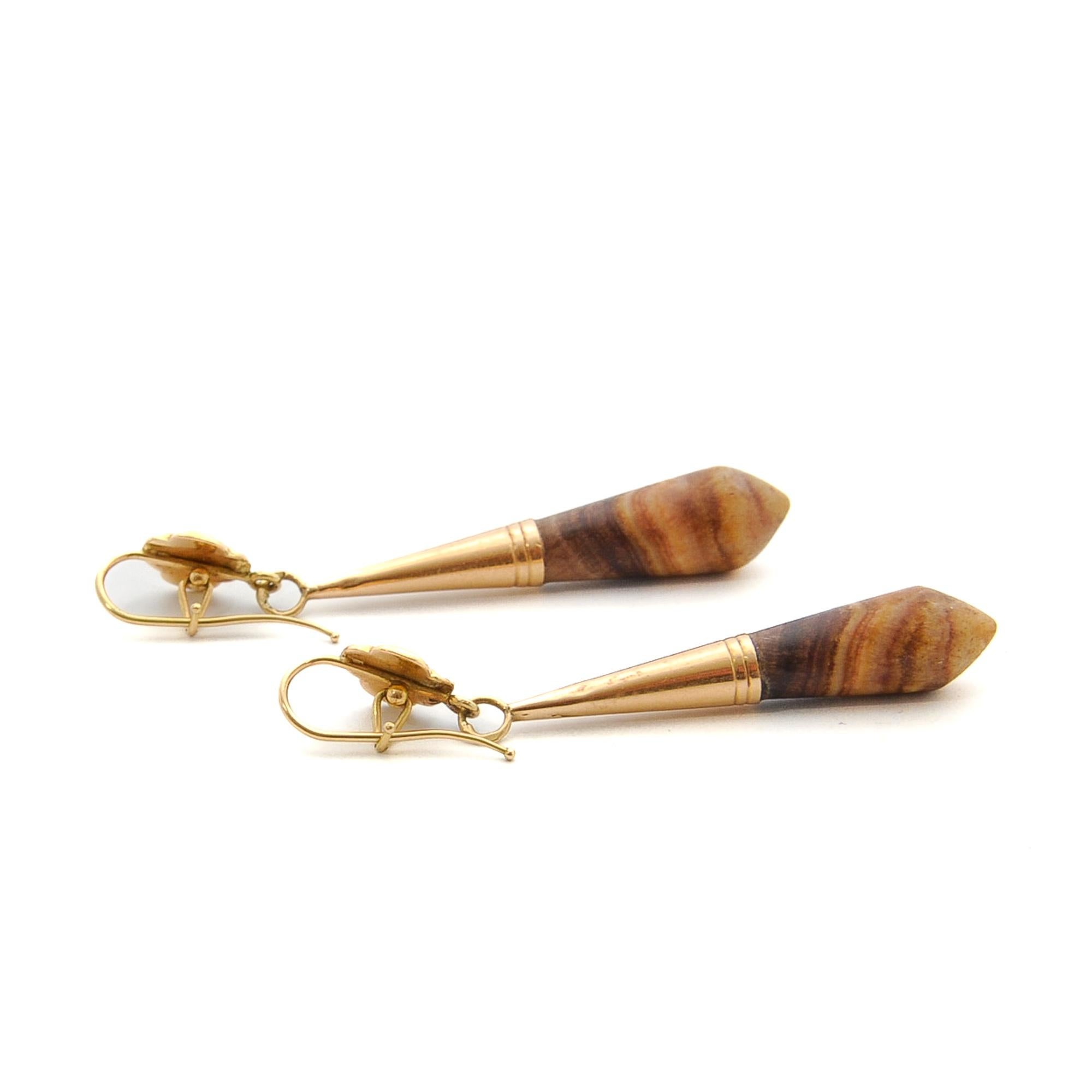Antike Ohrhänger aus versteinertem Holz und 14K Gold im Angebot 4