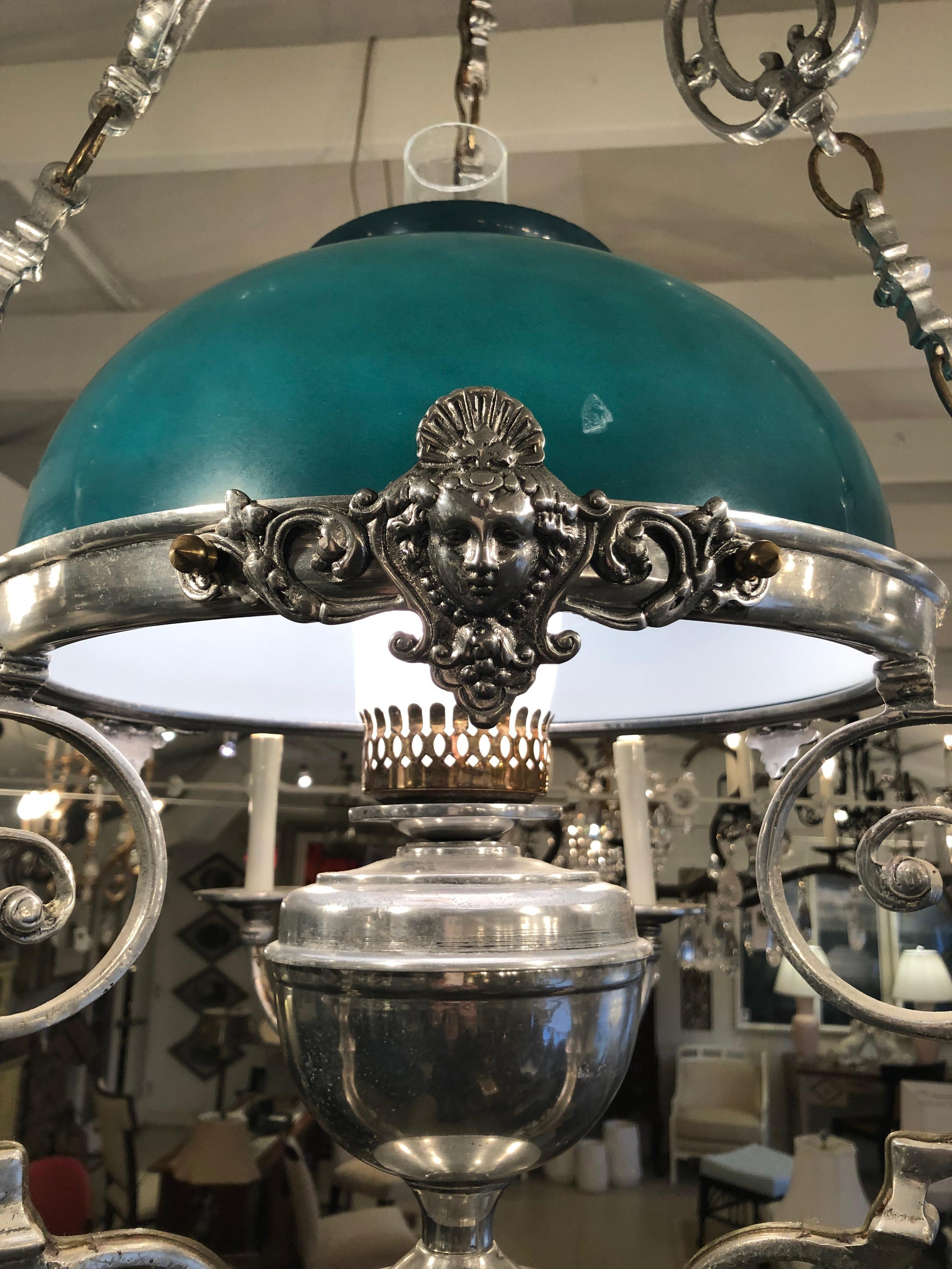 Antike Zinn und grüne Dome umgewandelt Gas Lampe Kronleuchter (Opalglas) im Angebot