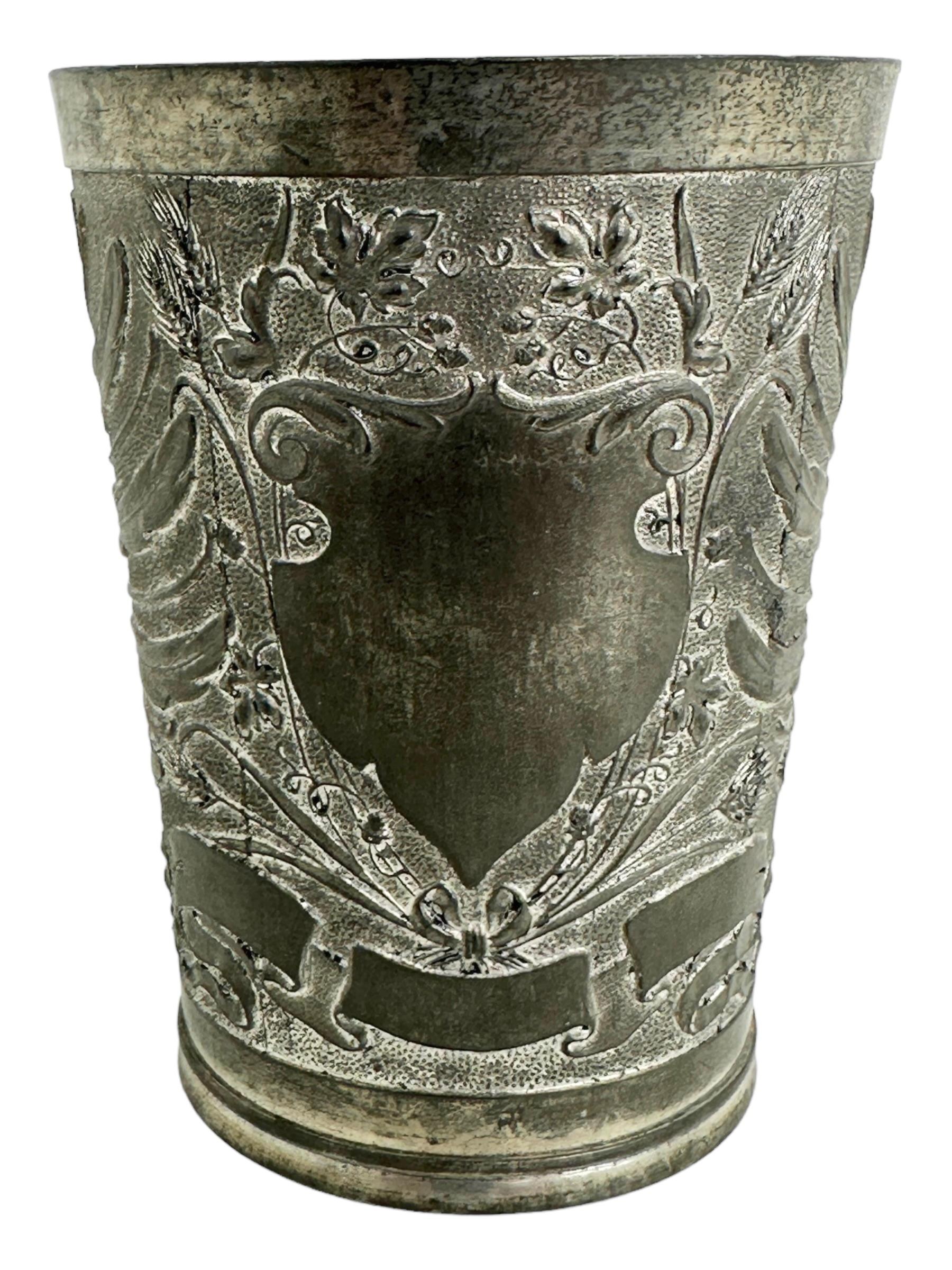 Antigua Taza de Peltre para Cerveza o Vino Águila Imperial Prusia Alemana Arte popular en venta