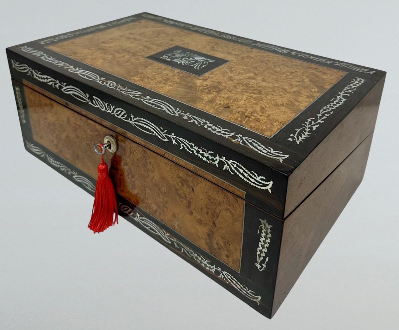 Georgian Antique Pewter Inlaid Burl Amboyne Coromandel Desk Wooden Writing Slope Box 19Ct For Sale