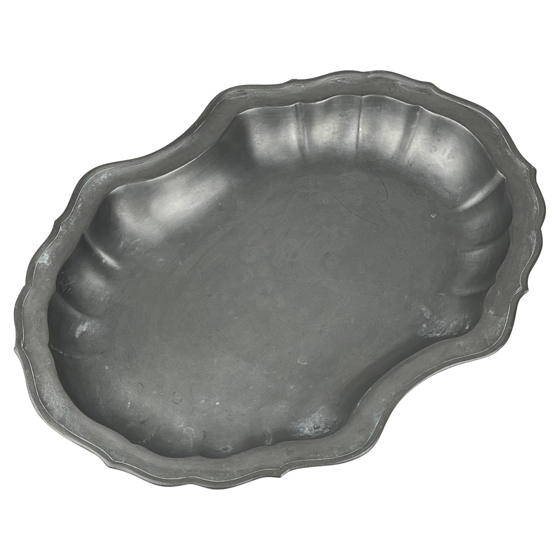 Bandeja o frutero antiguo de estaño, Italia, 1900