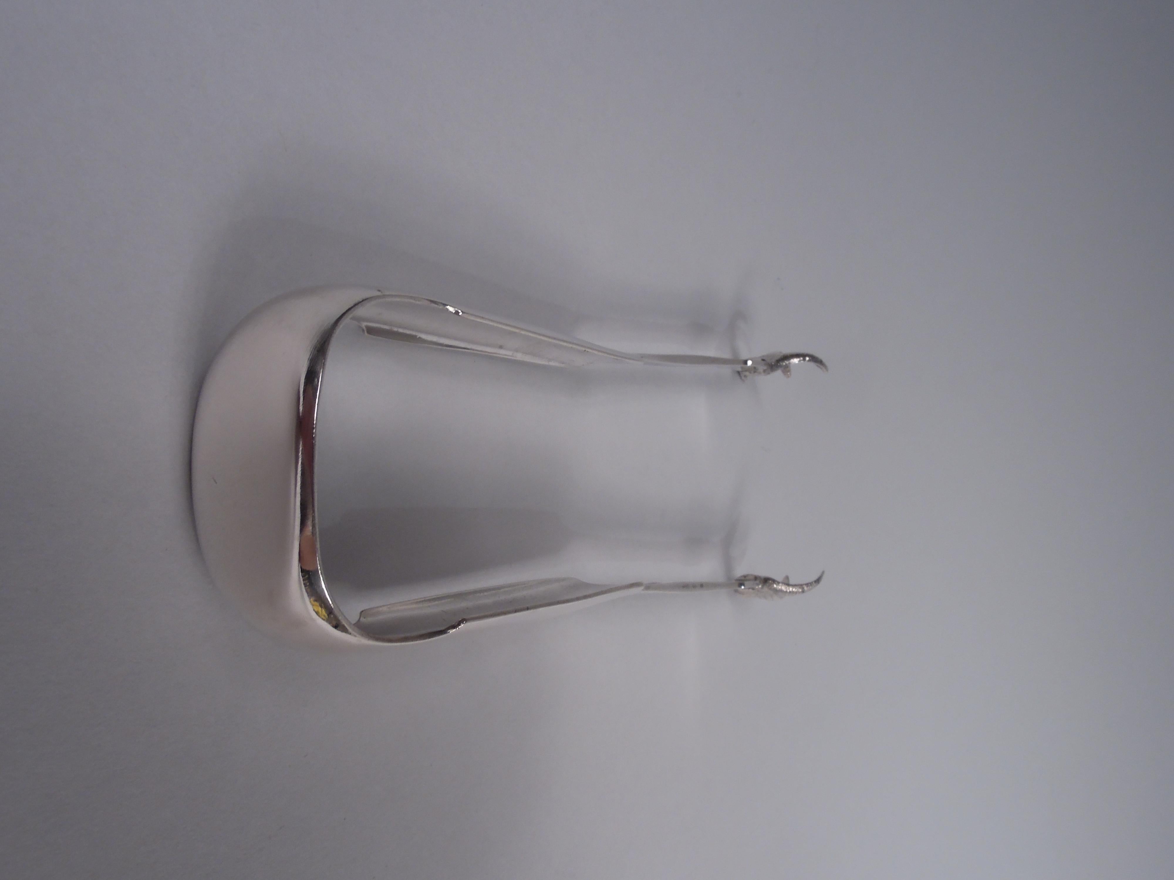 Antique Philadelphia Federal Coin Silver Ice Tongs In Good Condition For Sale In New York, NY
