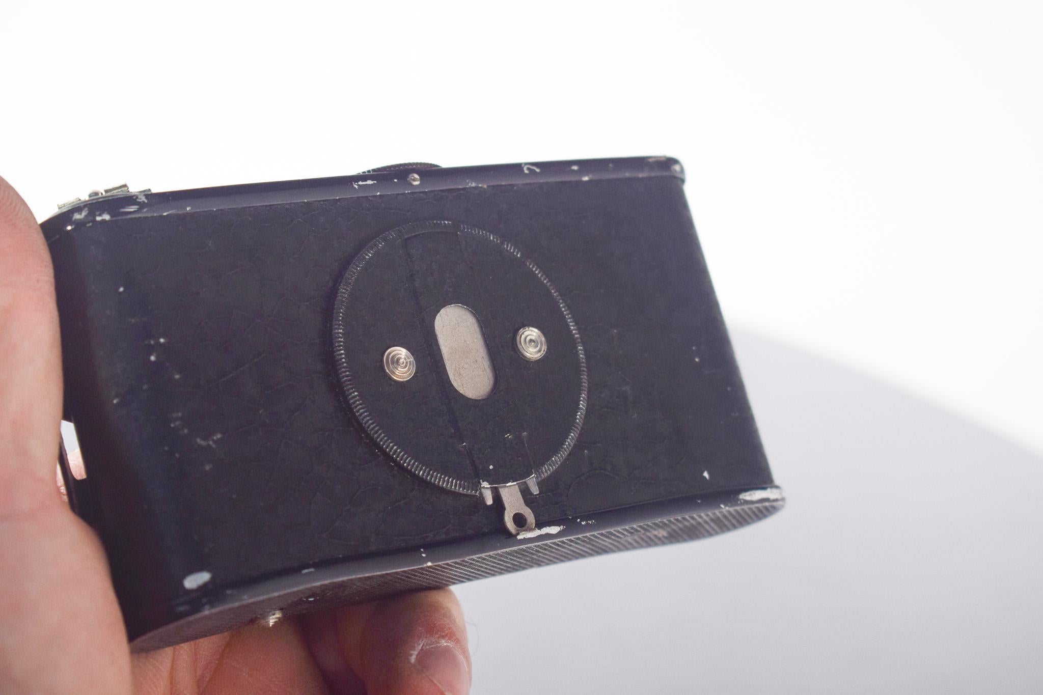 Antique Piccolette Camera with Leather Case For Sale 1