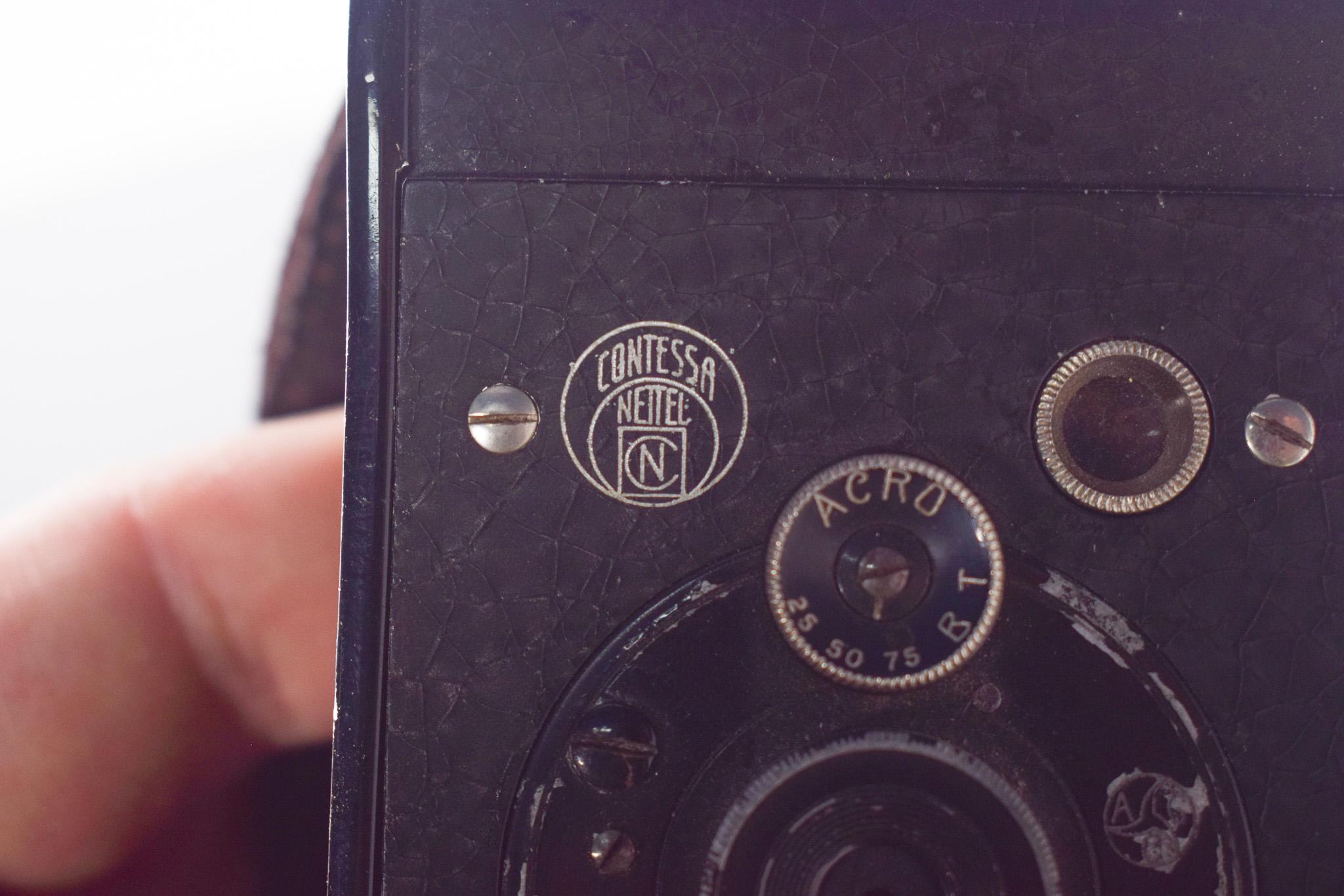 Antique Piccolette Camera with Leather Case For Sale 2