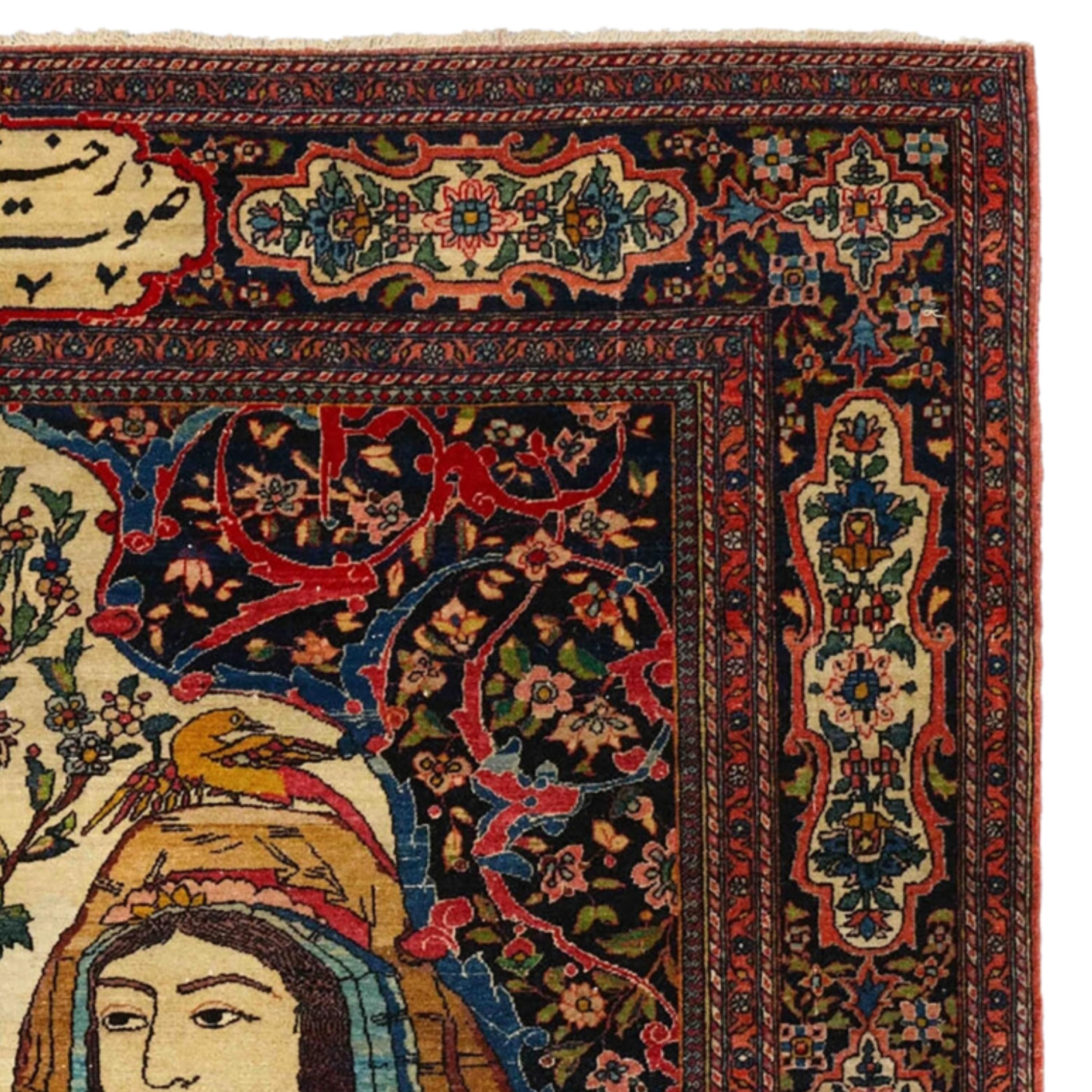 Antique Pictorial Esfahan Rug - Late of the 19th Century Picturial Esfahan Rug In Good Condition For Sale In Sultanahmet, 34