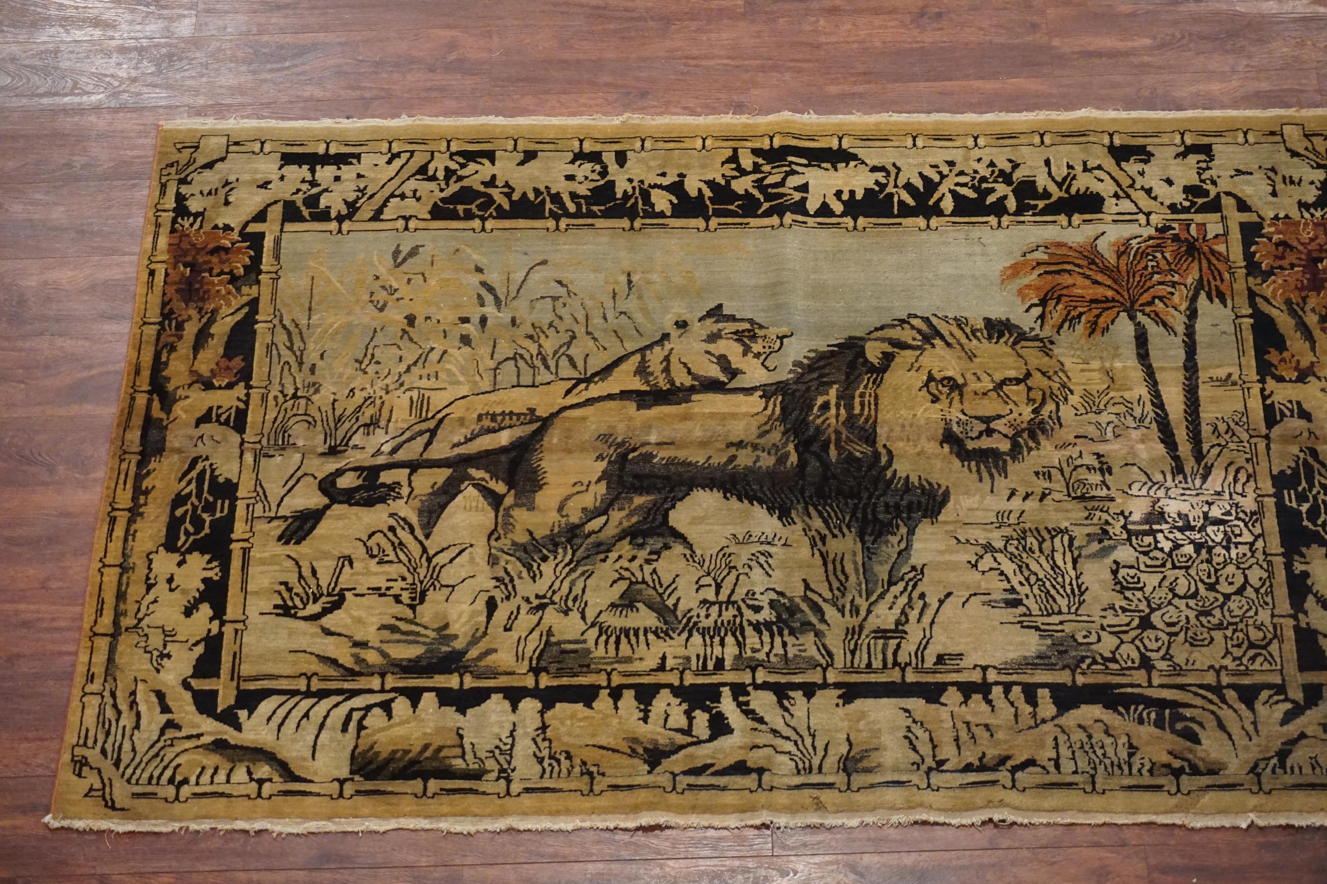 Antique Pictorial Lion and Lioness Agra, circa 1900 In Excellent Condition For Sale In Laguna Hills, CA