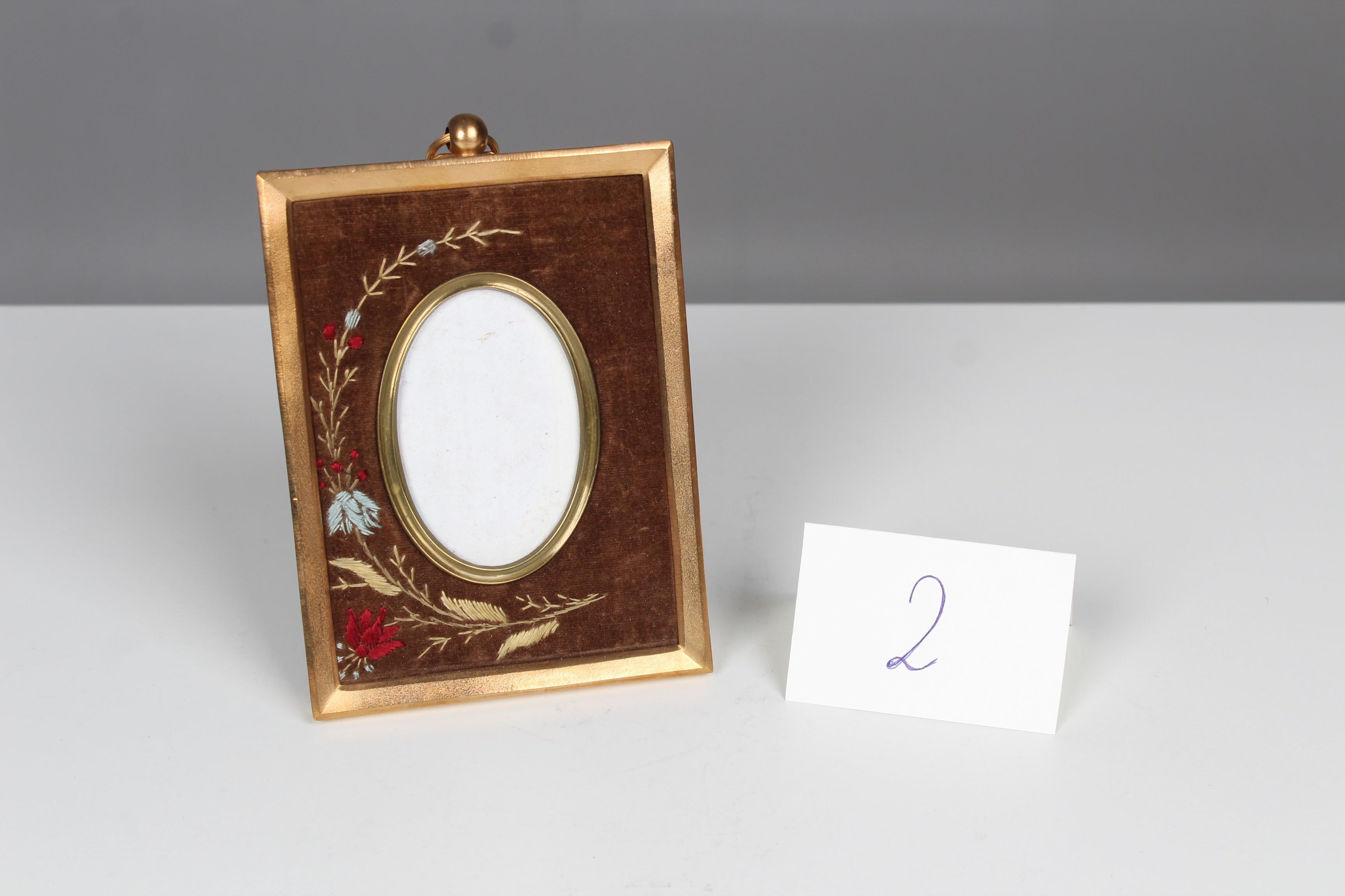 Antique Picture Frame, Brass With Embroided Fabric, 5 x 8 cm For Sale 2