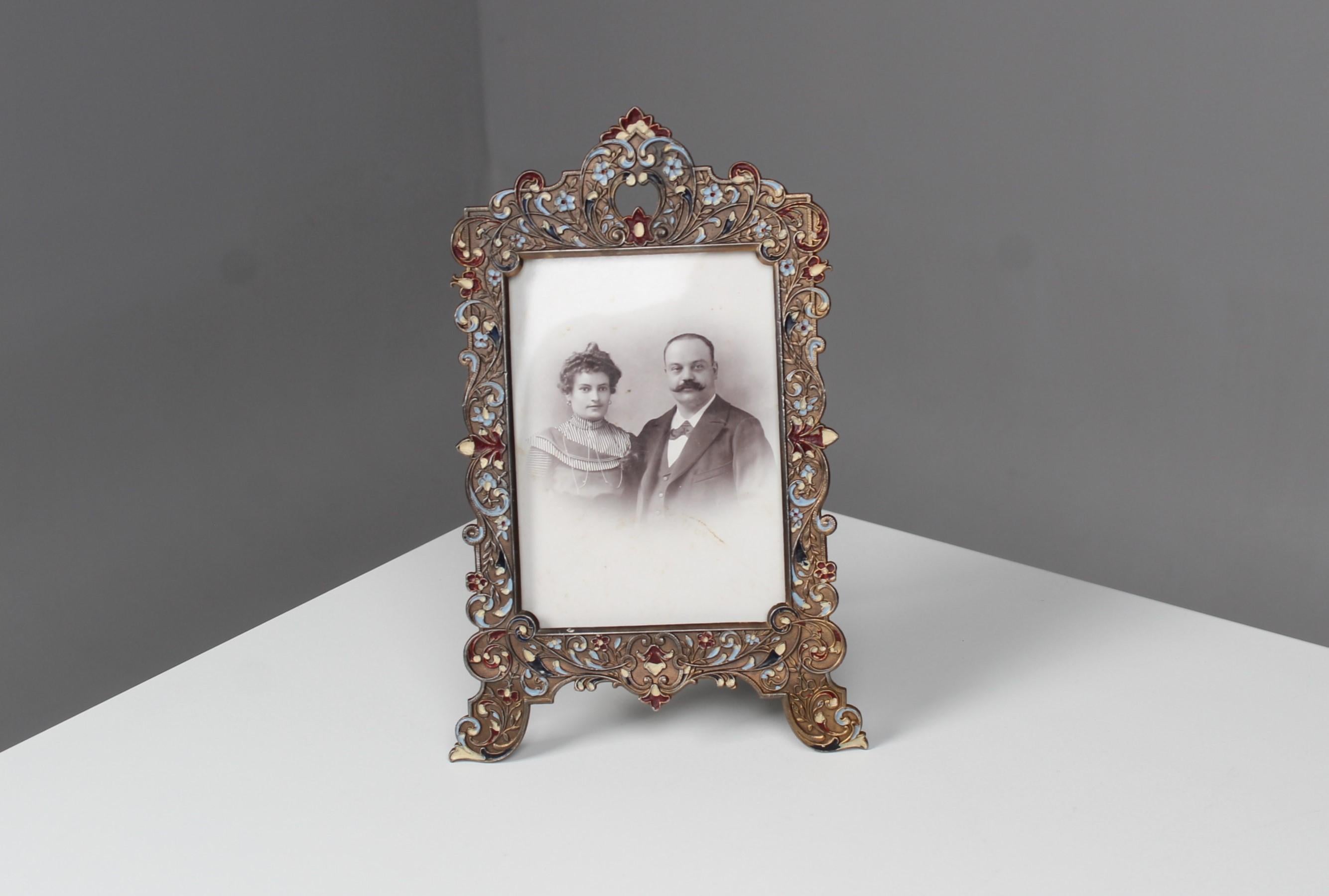 Français Cadre photo ancien, France, fer peint, fin du 19ème siècle, 10 x 14 cm en vente