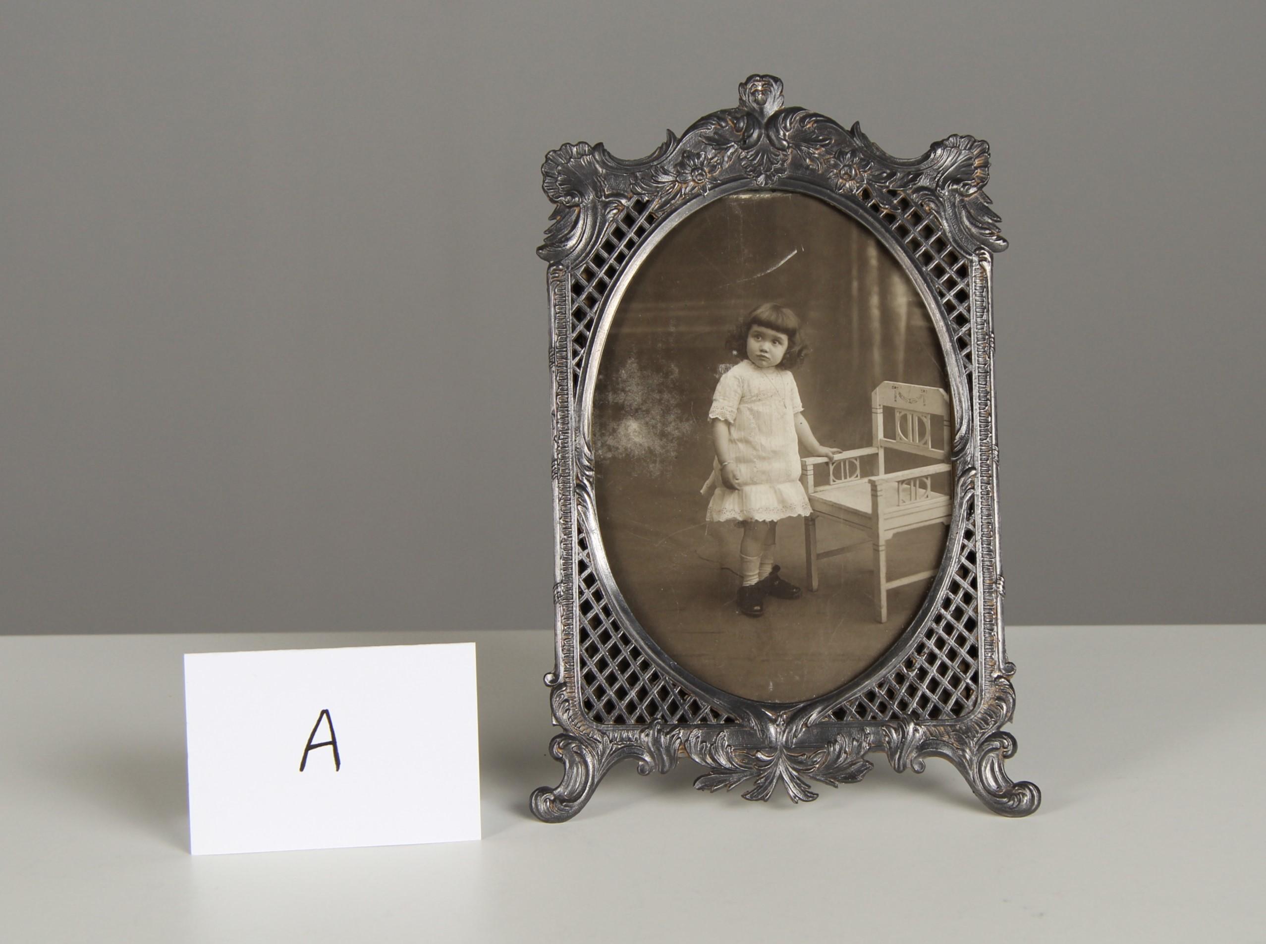 Antique Picture Frame, France, Zinc Cast, Art Nouveau, 10 x 13 cm For Sale 1