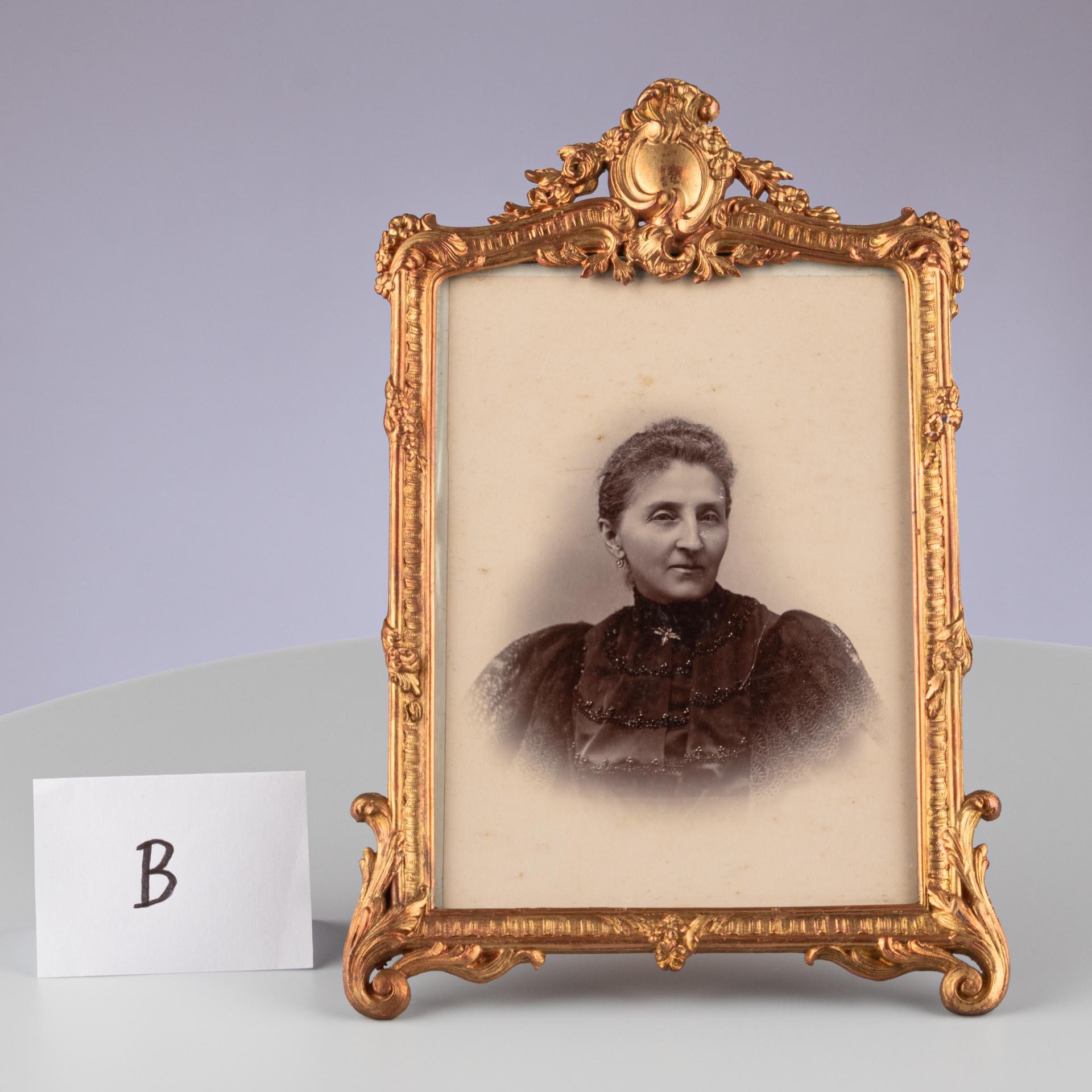 Antique Picture Frame, Baroque Style, France, Circa 1860, 10 x 14 cm For Sale 2