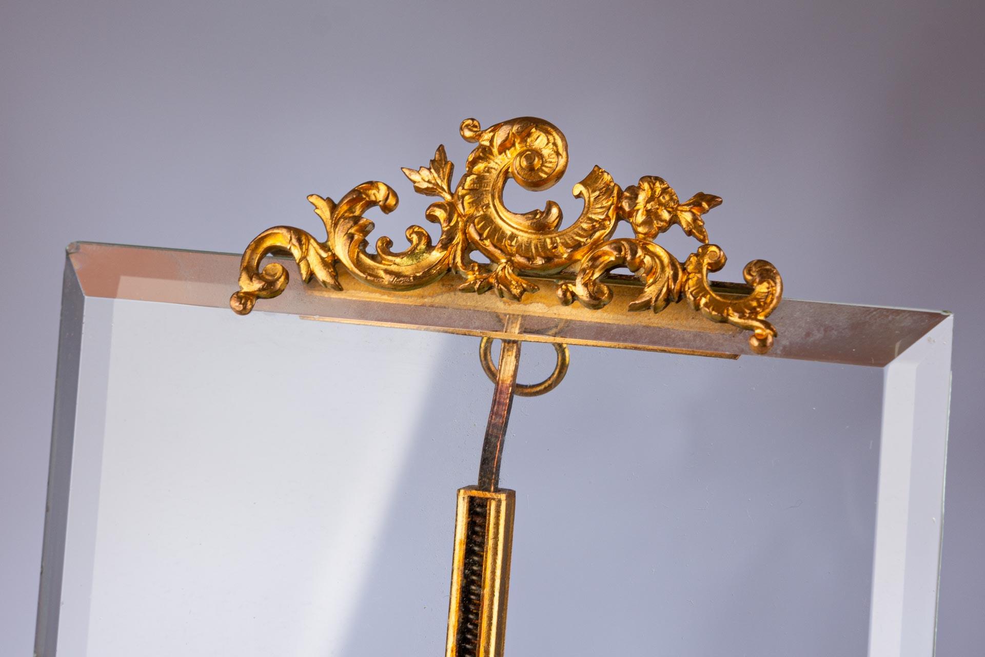 Beautiful brass picture frame, France, circa 1880.
Picture size: 10 cm x 15,5 cm.

French picture frames from the Neoclassicism era are an expression of an epoch that was known for its decorative wealth and appreciation of art and craftsmanship.