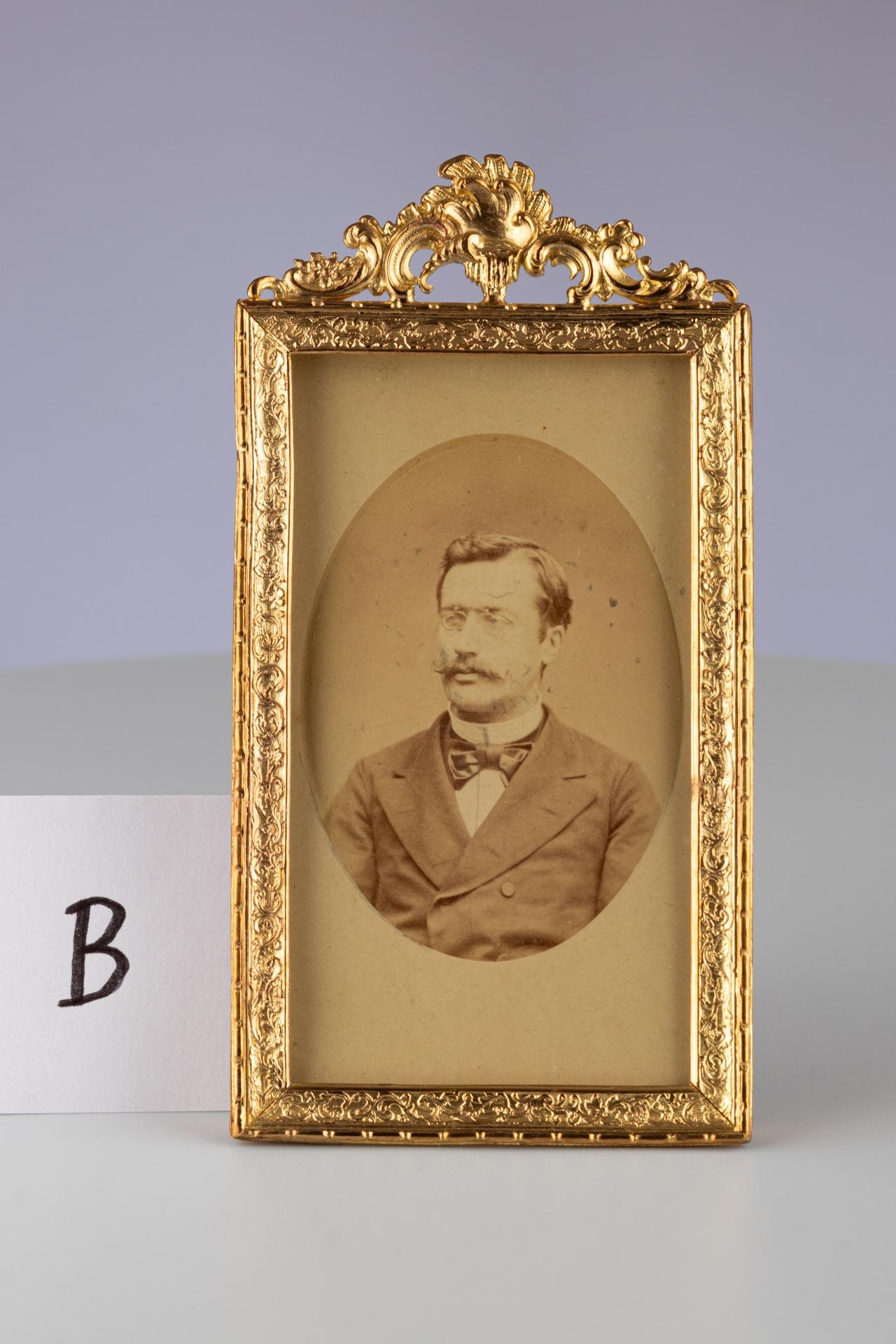 Antique Picture Frame, Louis XVI Style, France, Circa 1880, 5 x 10 cm For Sale 3