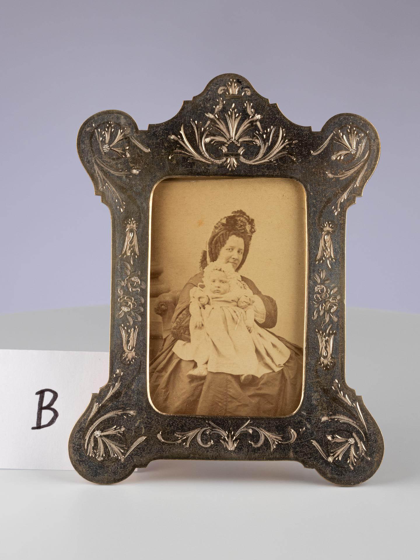 Antique Picture Frame, France, Circa 1900, 6 x 8 cm For Sale 3
