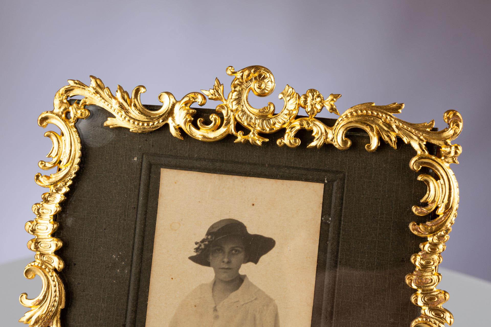 Beautiful brass picture frame, France, circa 1900.
Picture size: 10 cm x 13 cm.
Passpartout size: 4 cm x 11 cm.


The golden color of the brass with its warm sheen adds a special touch to any interior. These frames are often adorned with ornate