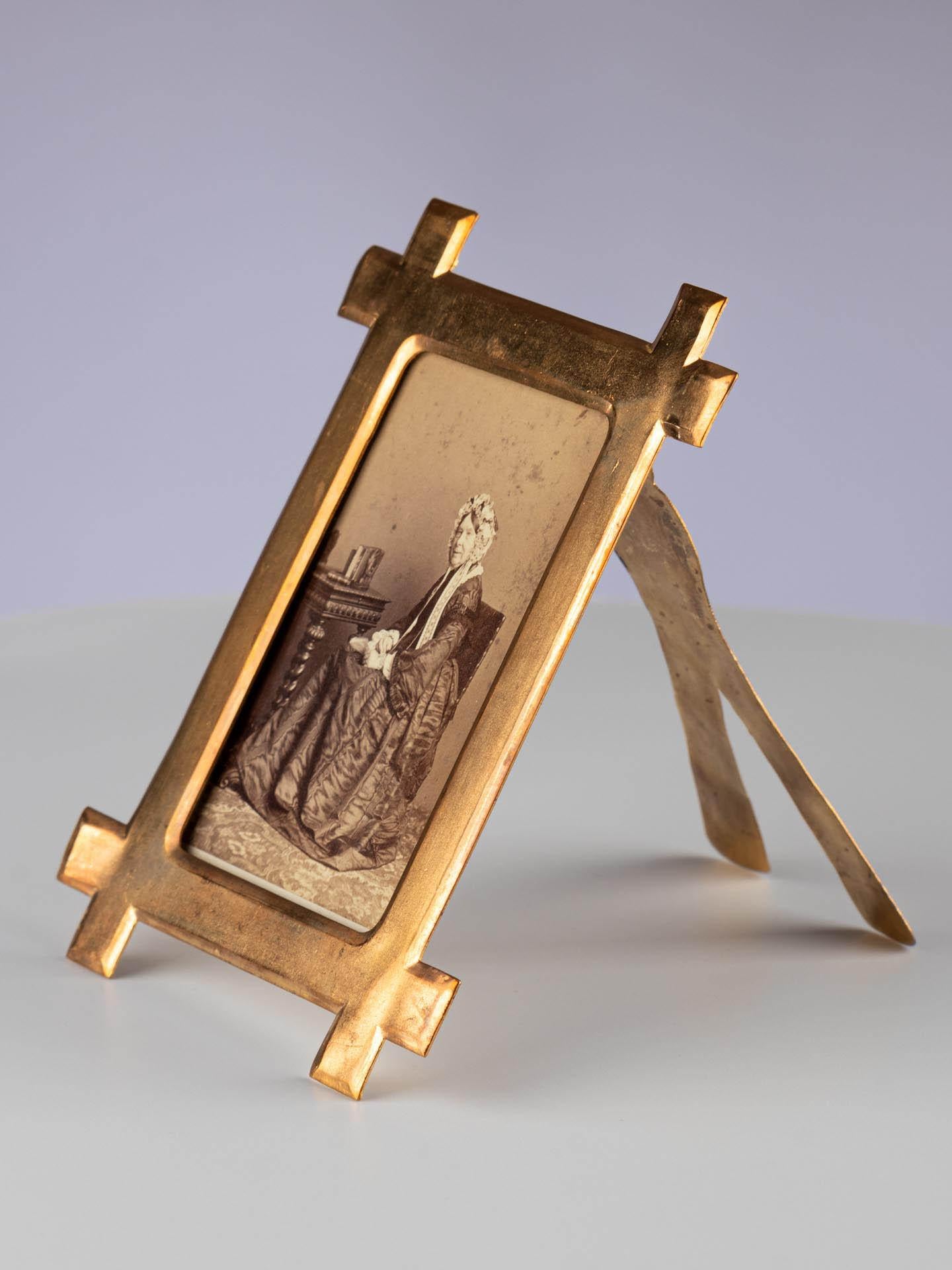 French Antique Picture Frame, London, Circa 1920, 6 x 8 cm For Sale