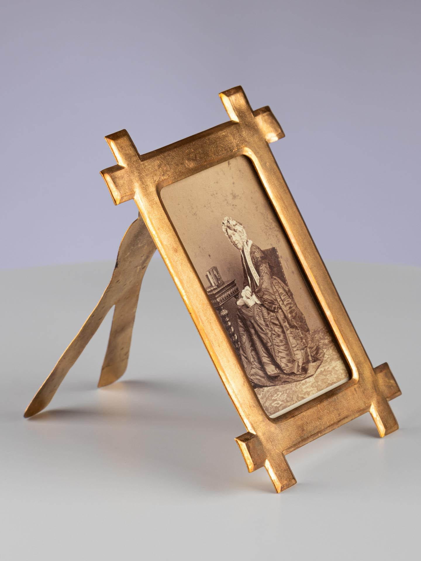 20th Century Antique Picture Frame, London, Circa 1920, 6 x 8 cm For Sale