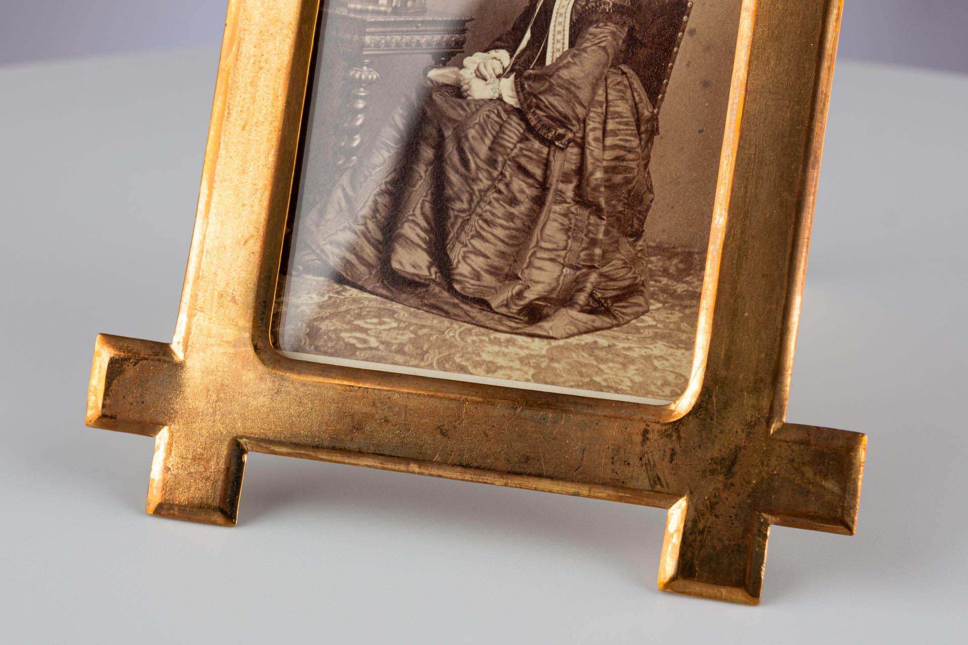 Brass Antique Picture Frame, London, Circa 1920, 6 x 8 cm For Sale