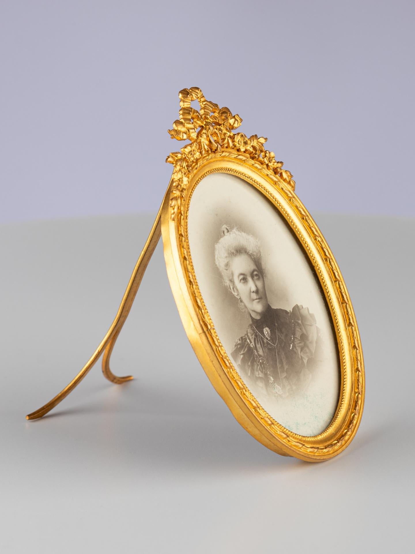 Brass Antique Picture Frame, Louis XVI Style Photo Frame, France, Circa 1880, 6 x 7 cm For Sale