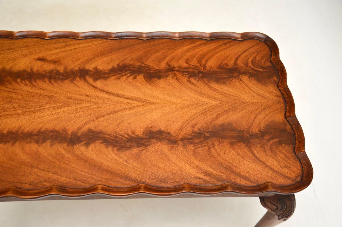 Antique Pie Crust Coffee Table In Good Condition In London, GB