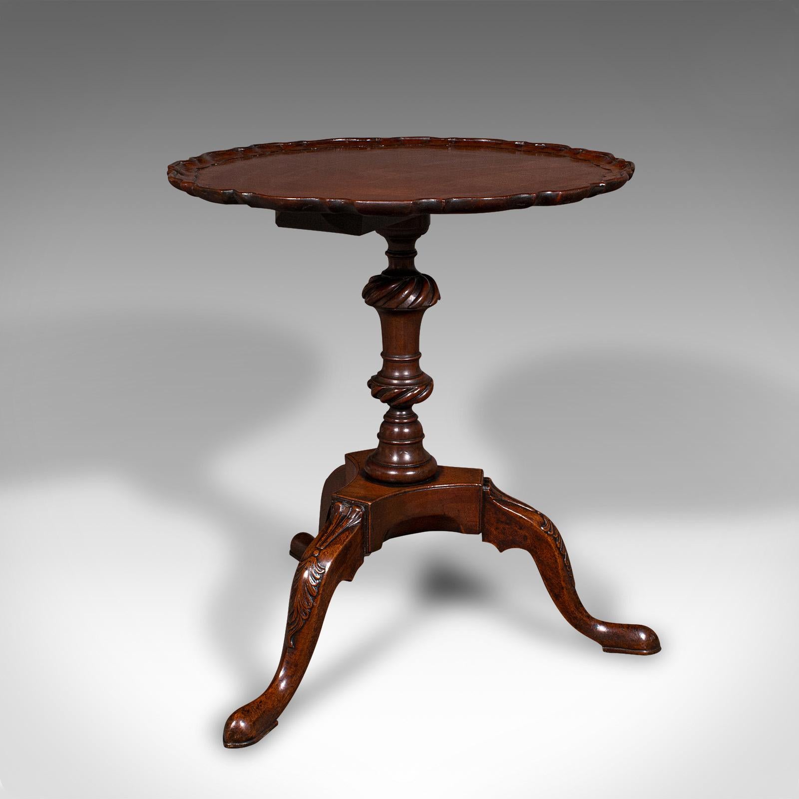 Antique Pie Crust Side Table, English, Walnut, Wine, Lamp, Victorian, Circa 1850 In Good Condition In Hele, Devon, GB