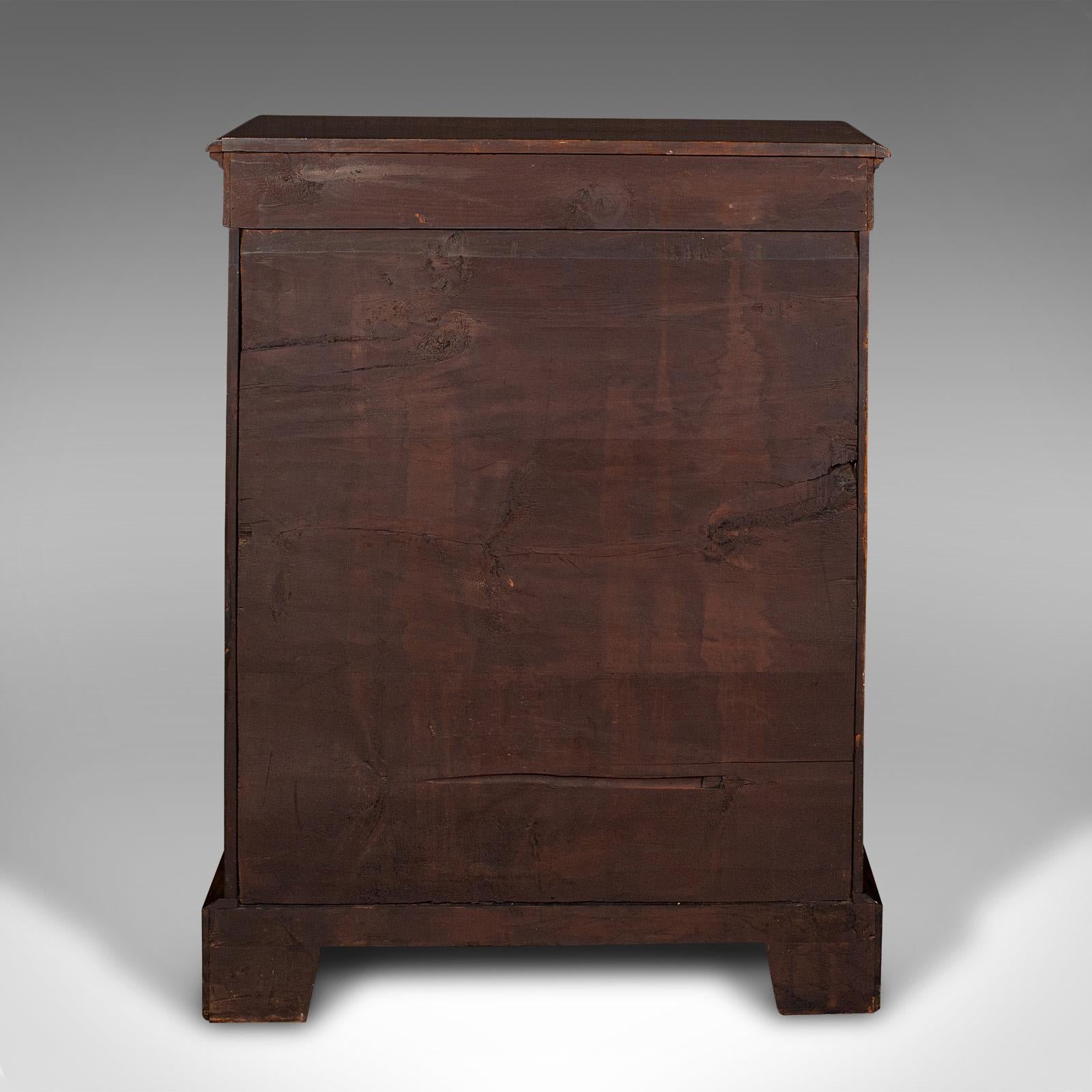 Antiker Pfeilerschrank, englisch, Nussbaum, Buchsbaum-Intarsien, Vitrinenschrank, Regency (Britisch) im Angebot