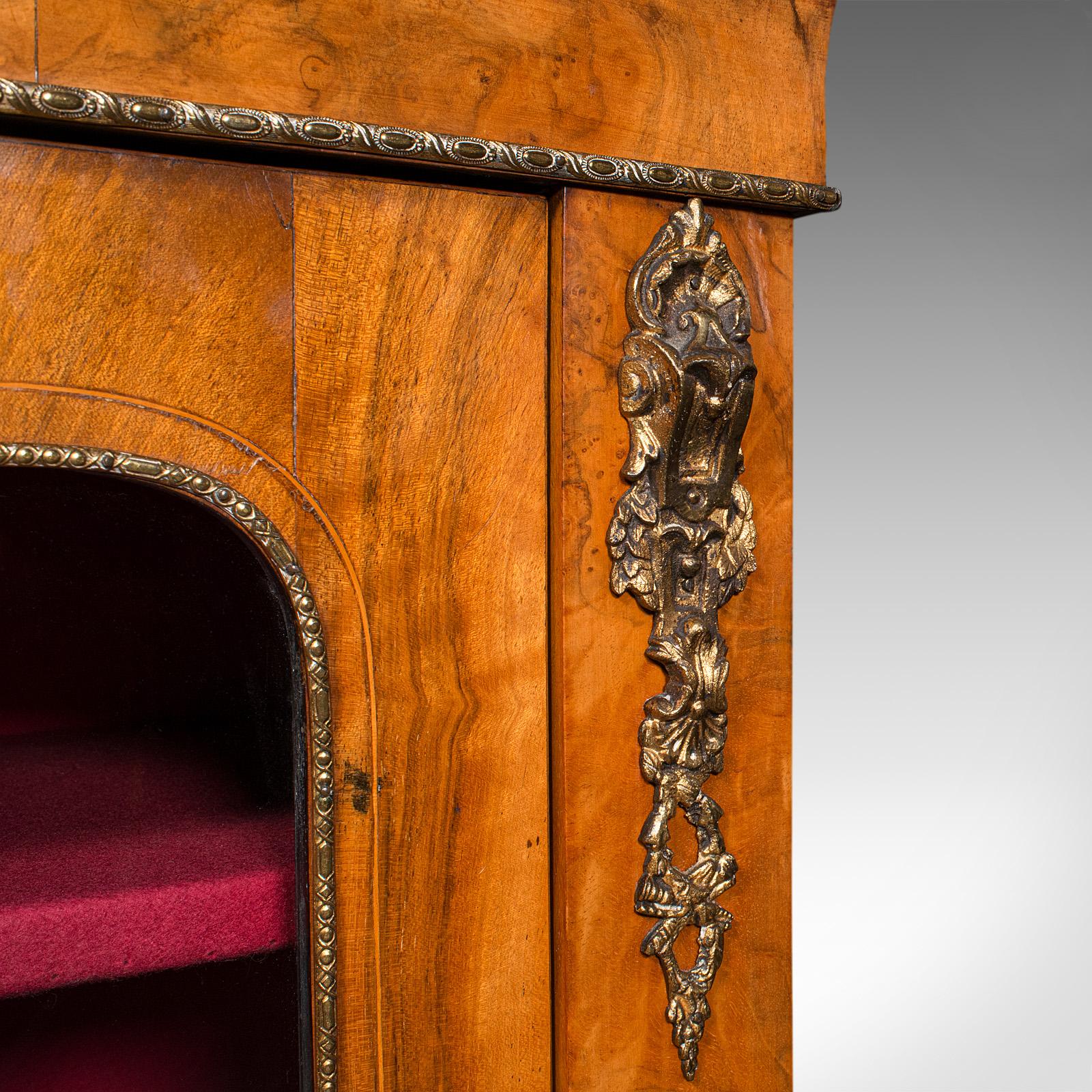 Antico mobile a molo, noce inglese, libreria smaltata, credenza da esposizione, Regenza in vendita 2
