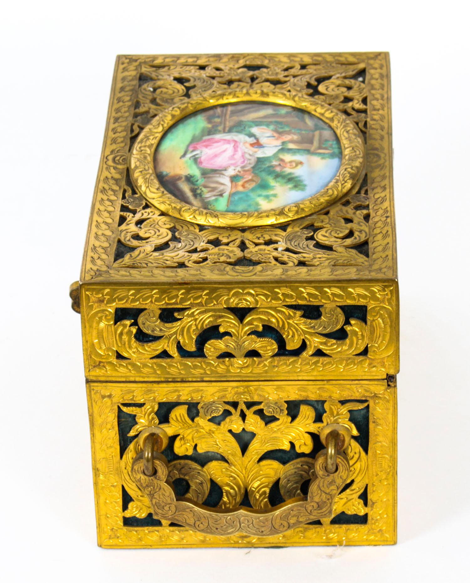 Antike antike Palais Royal Porzellan-Koffer mit durchbrochenem Messing, 19. Jahrhundert im Angebot 7
