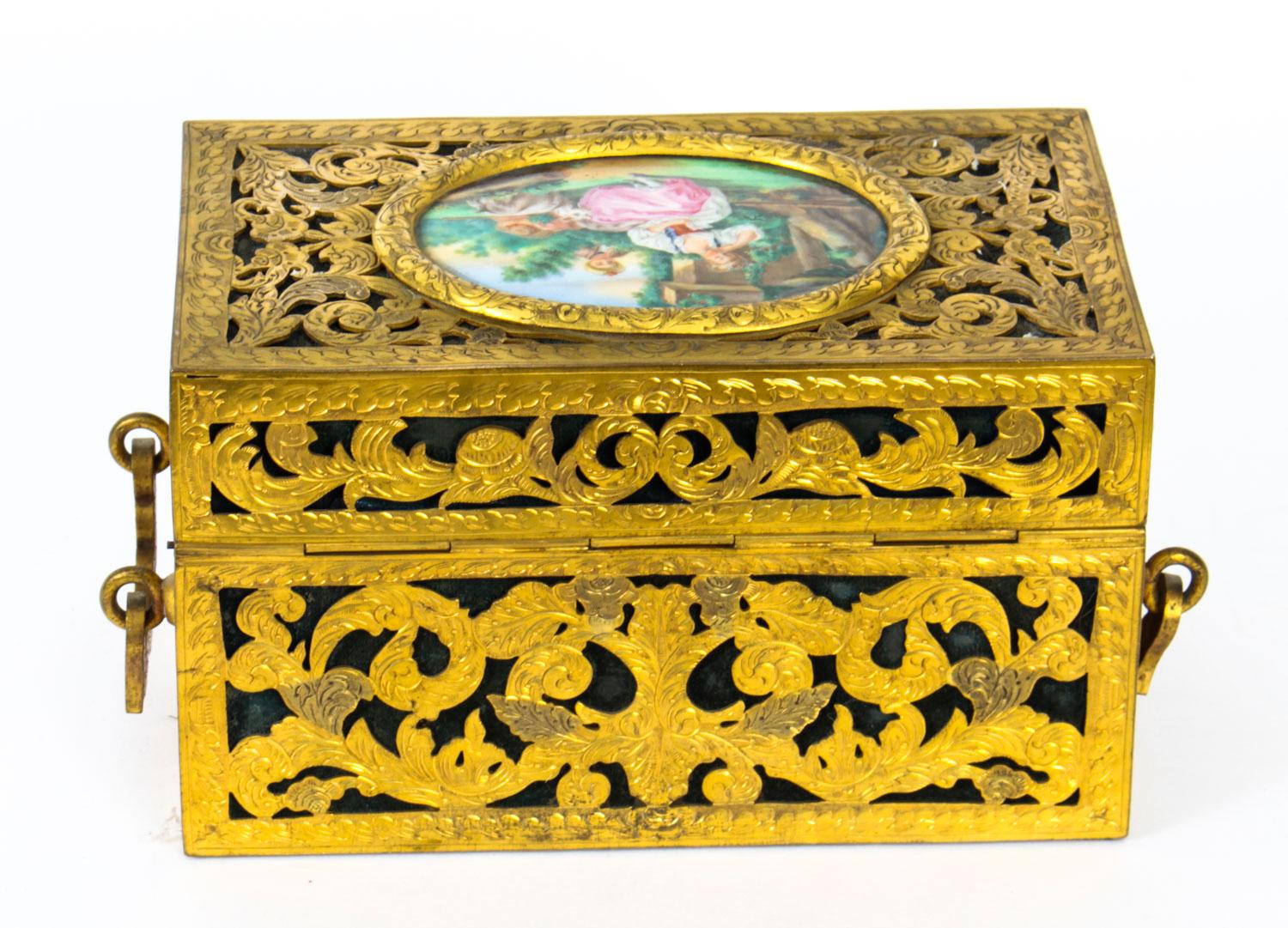 Antike antike Palais Royal Porzellan-Koffer mit durchbrochenem Messing, 19. Jahrhundert im Angebot 9