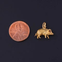 Charme Antiques de cochon en or 18k