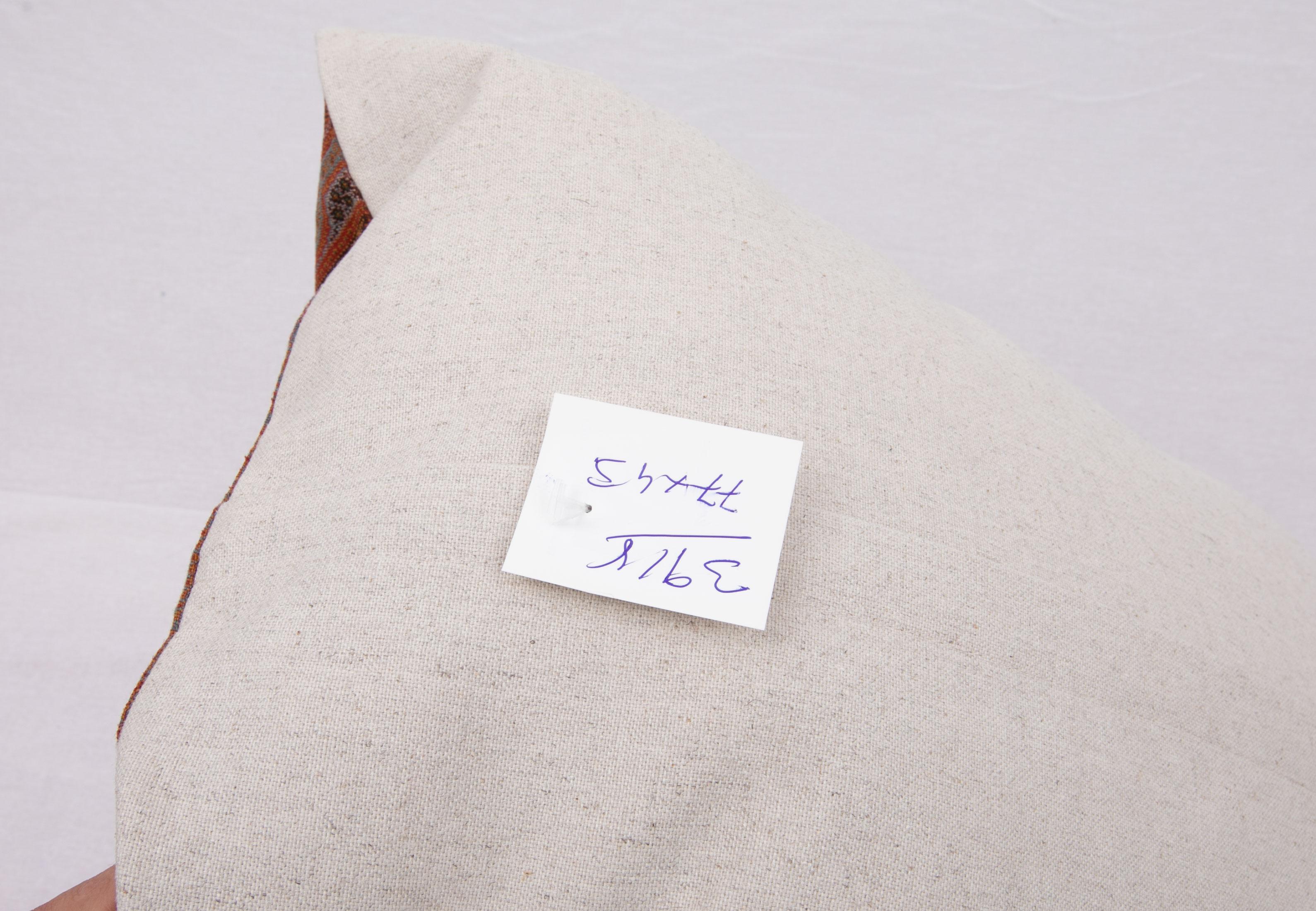 20ième siècle Antique  Couvercle d'oreiller fabriqué à partir d'un châle en laine européen à motif cachemire, L 19e/E.20e siècle en vente