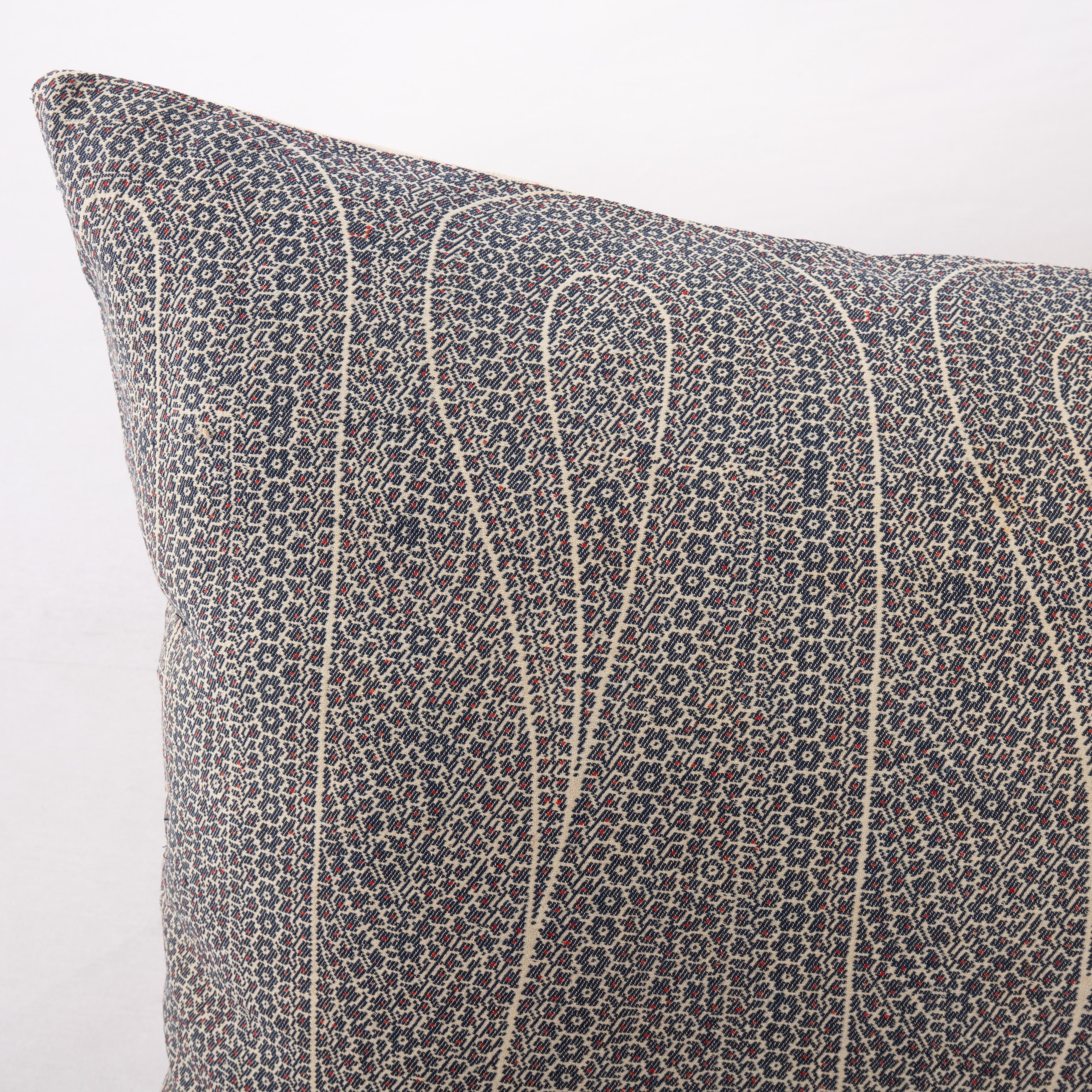 French Antique Pillow Cover Made from a European Wool Paisley Shawl, L 19th/ E.20th For Sale