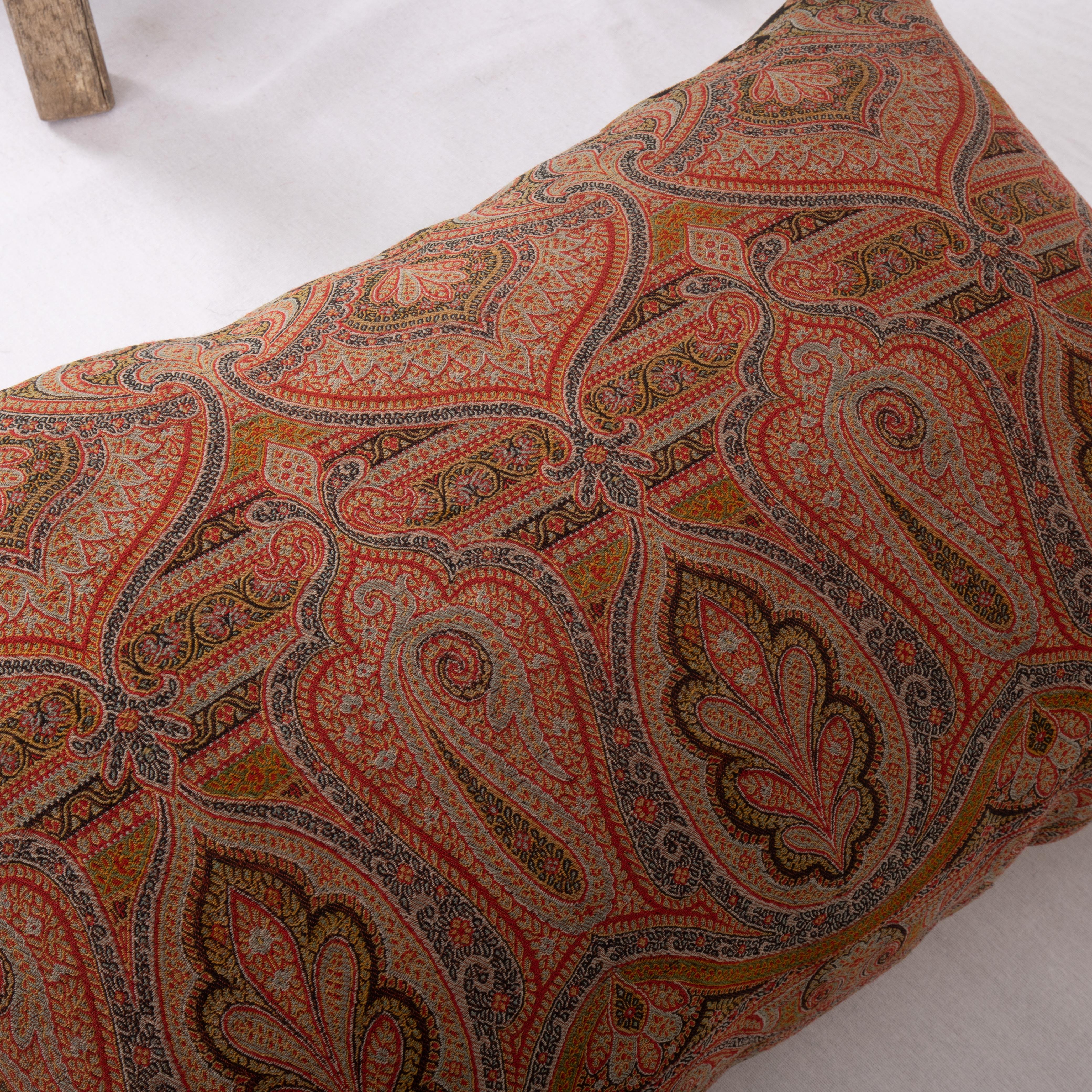 Antique Pillow Cover Made from a European Wool Paisley Shawl, L 19th/ E.20th In Good Condition In Istanbul, TR