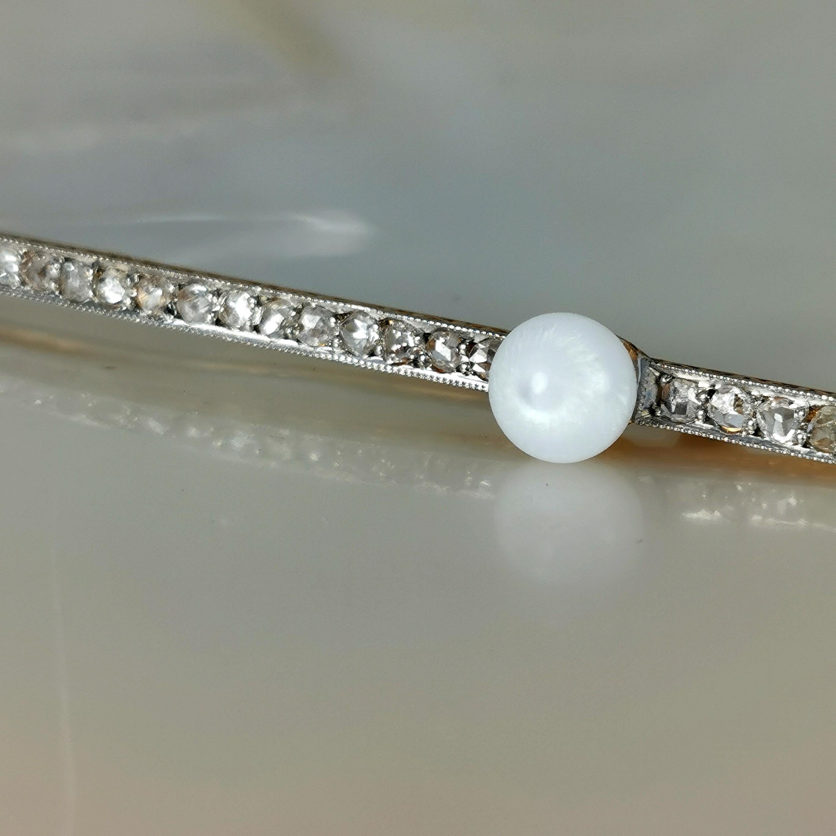 Antique Pin 2. 10 Carats Natural Clam Pearl Rose Cut Diamonds In Good Condition For Sale In Préverenges, VD