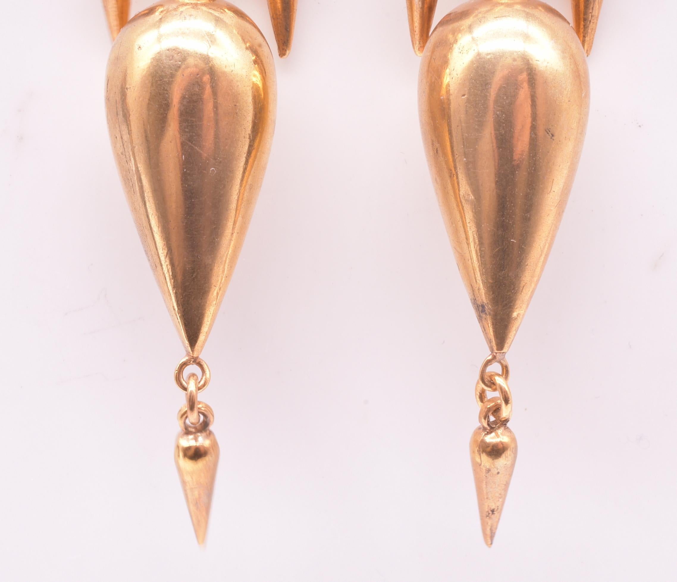 Antique Pinchbeck Egyptian Revival Dangle Earrings In Excellent Condition In Baltimore, MD
