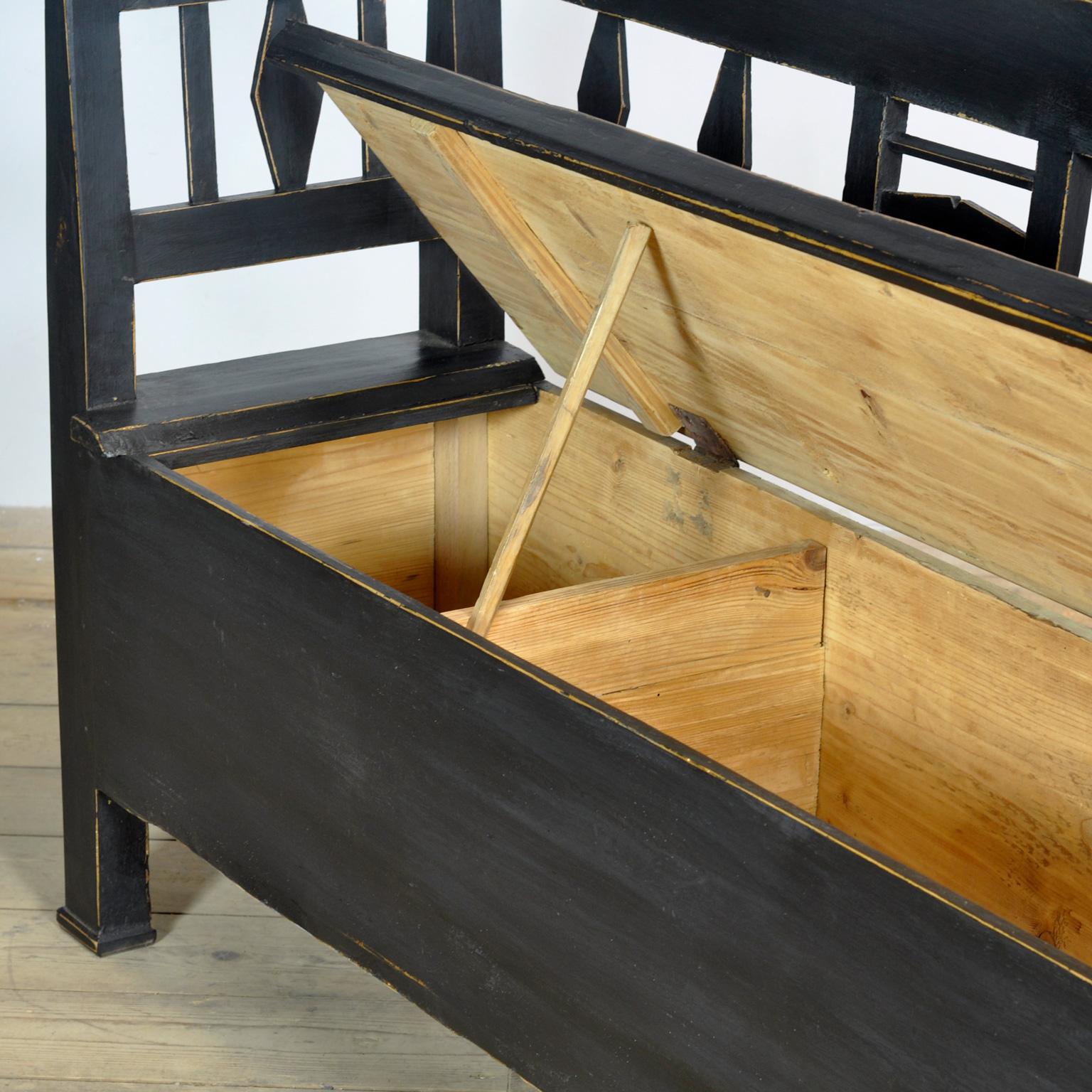 Antique Pine Bench, 1920’s In Good Condition In Amsterdam, Noord Holland