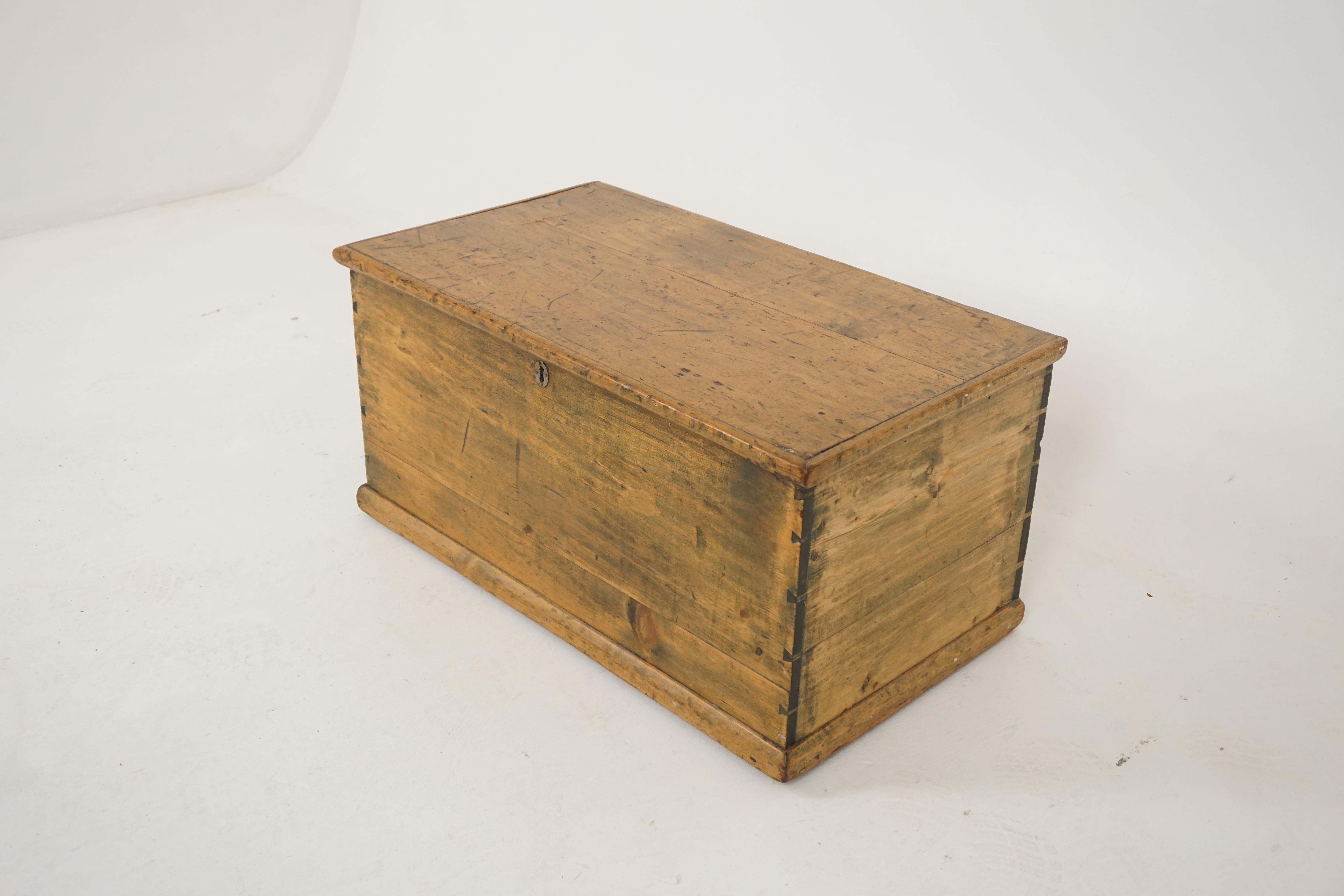 Antique pine blanket box, Victorian trunk or coffee table, antique furniture, Scotland 1880, B2012

Scotland 1880
Solid pine
Rectangular top
Dovetailed construction
Top lifts up to reveal large storage space
Candles box to the left
Iron