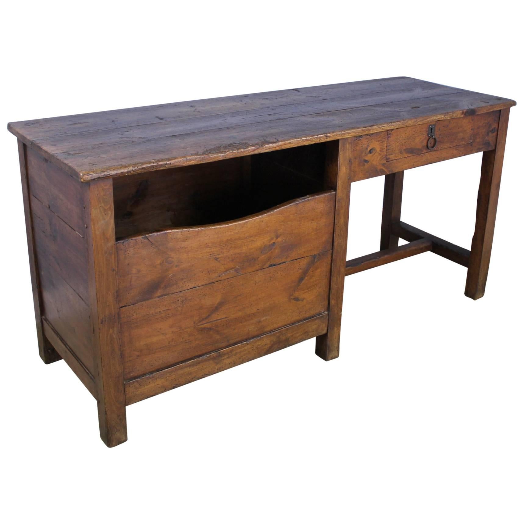 Breadseller-Schreibtisch aus antikem Kiefernholz
