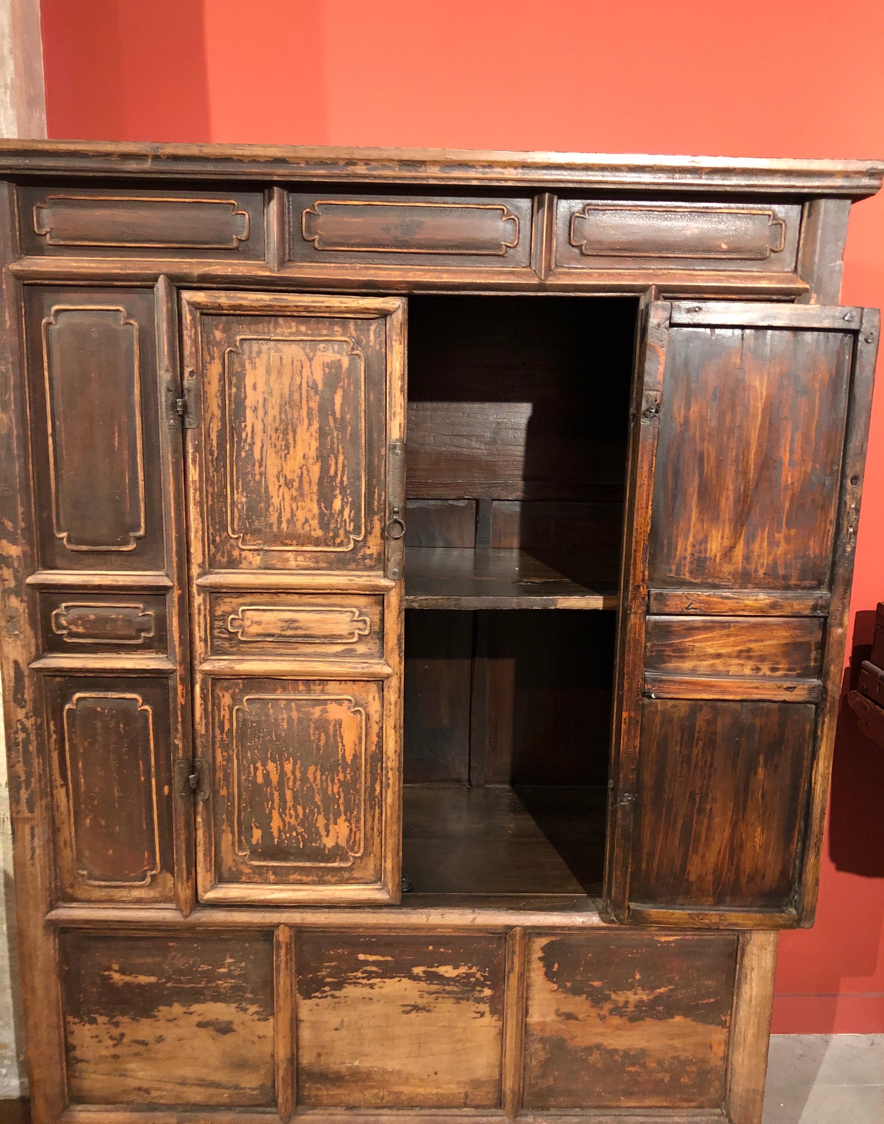 Antique Pine Buddha Cabinet In Good Condition For Sale In New York, NY