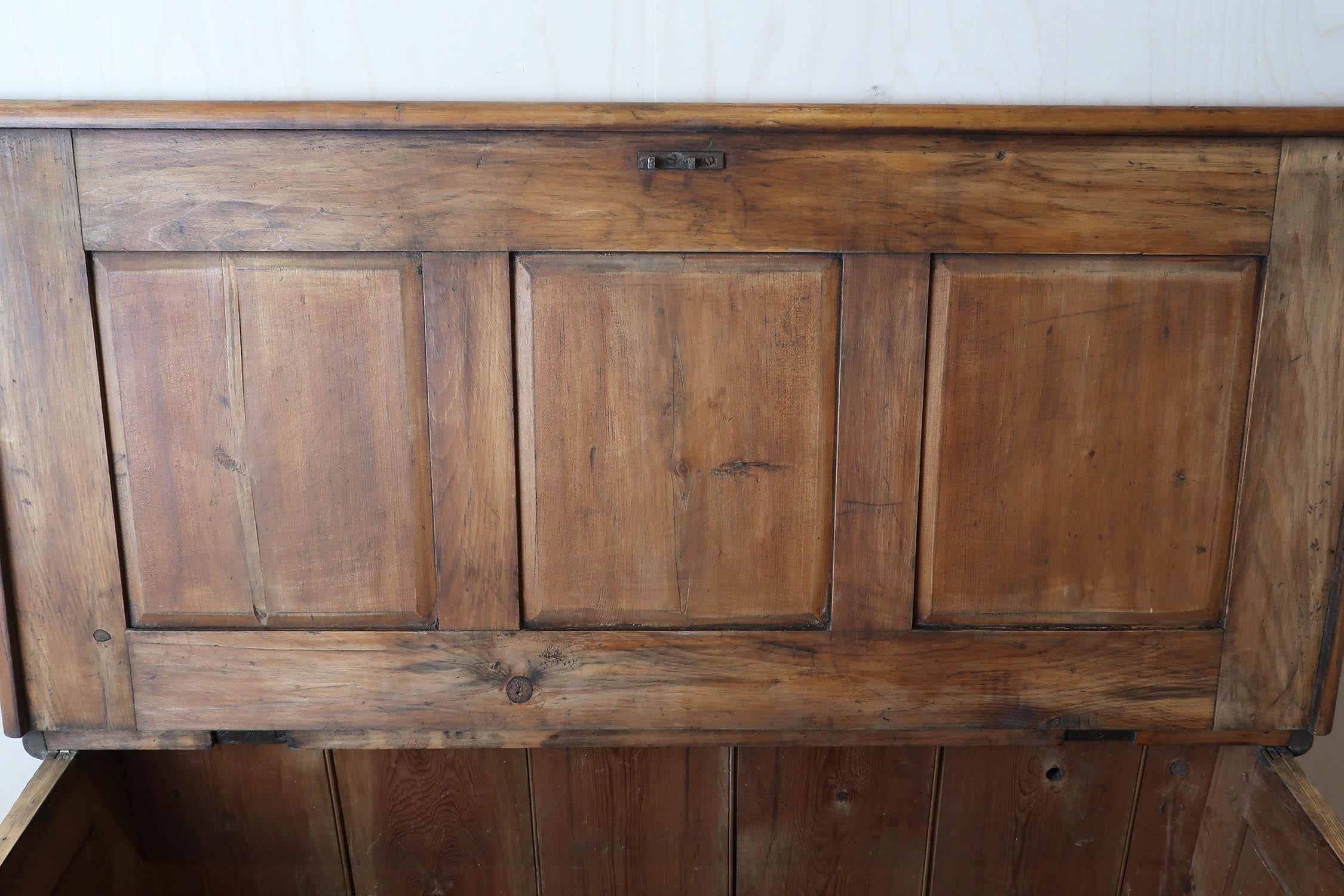 Hand-Crafted Antique Pine Coffer or Mule Chest With Diamond Shaped Panels. 19th Century For Sale