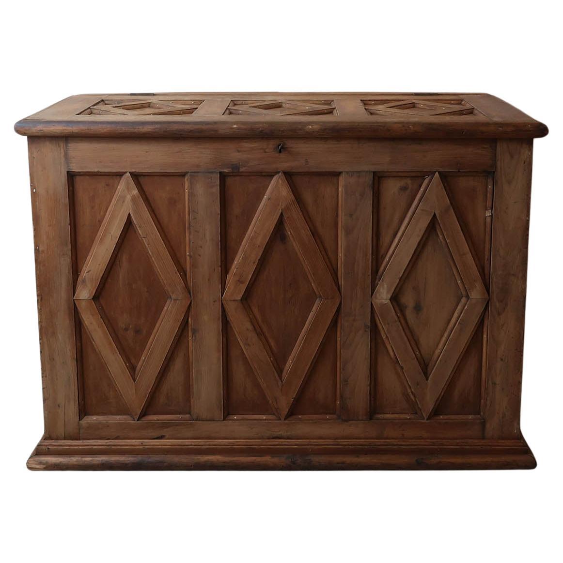 Antique Pine Coffer or Mule Chest With Diamond Shaped Panels. 19th Century For Sale