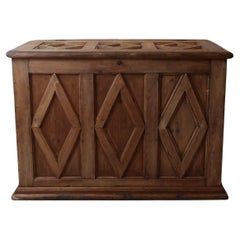 Antique Pine Coffer or Mule Chest With Diamond Shaped Panels. 19th Century