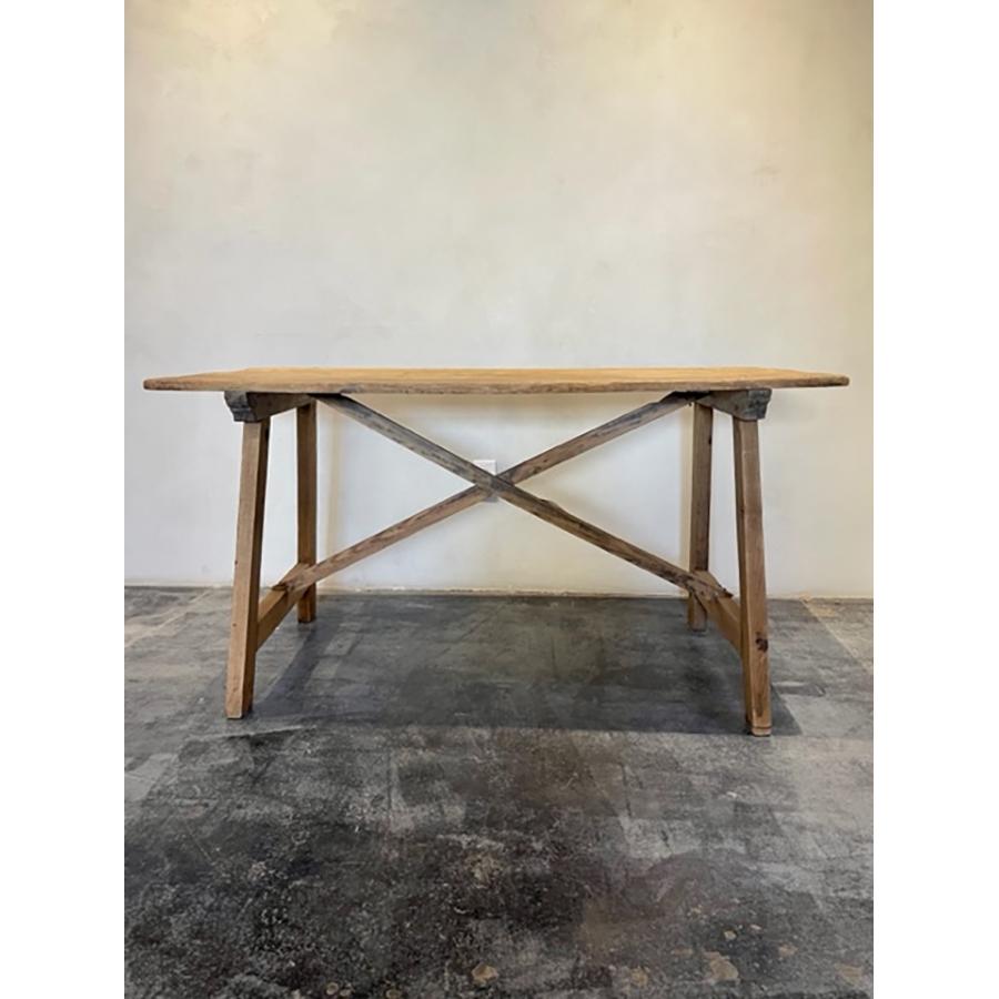 Antique Pine Crisscross Trestle Table

Item #: FR-1164

Material: Pine
Dimensions: 60”W x 28.5”D x 31”H
