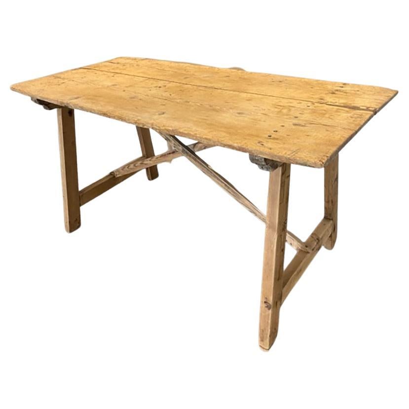 Antiker Crisscross Trestle-Tisch aus Kiefernholz, FR-1164