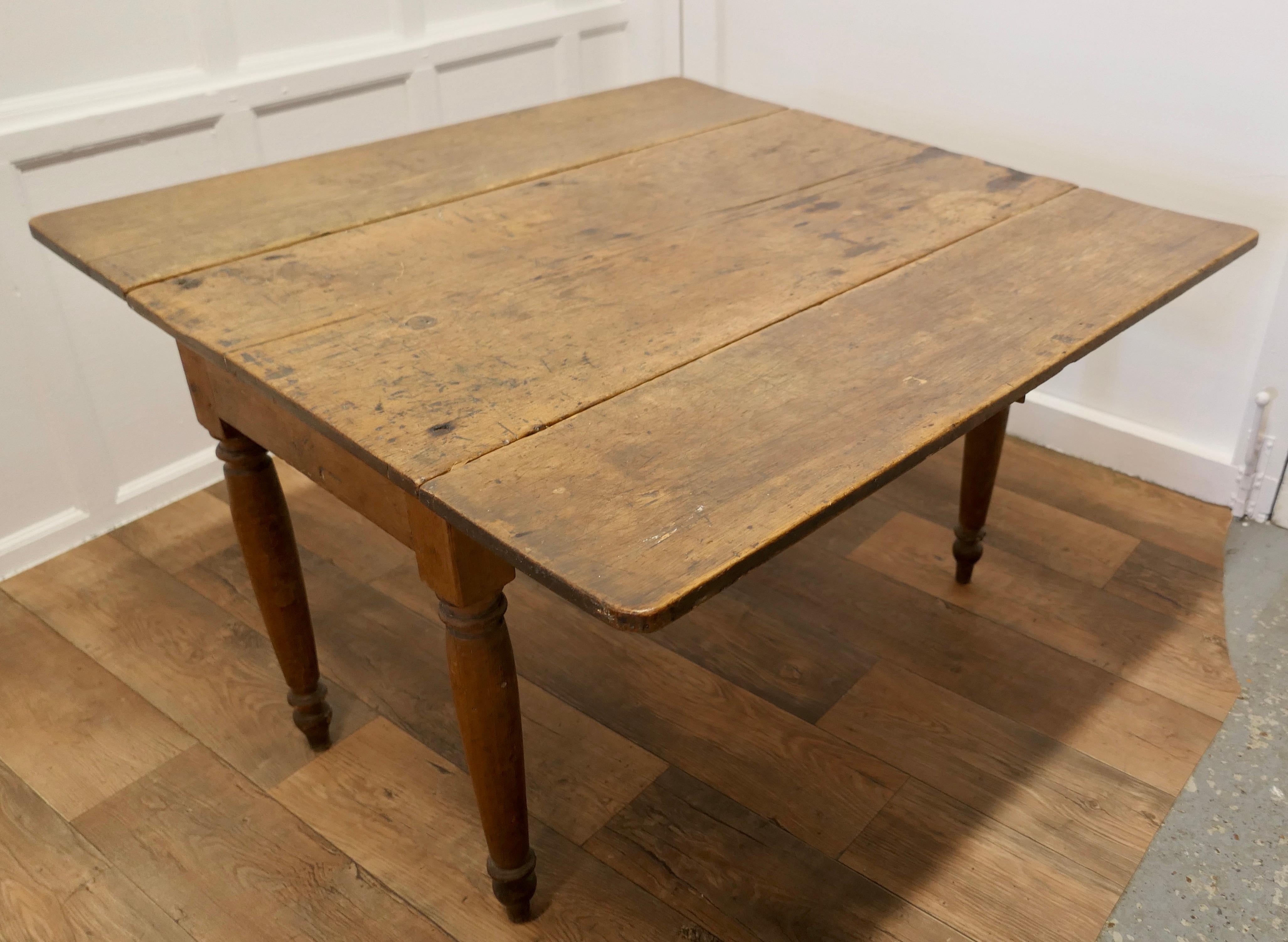 Country Antique Pine Drop Leaf Cottage Dining Table    For Sale