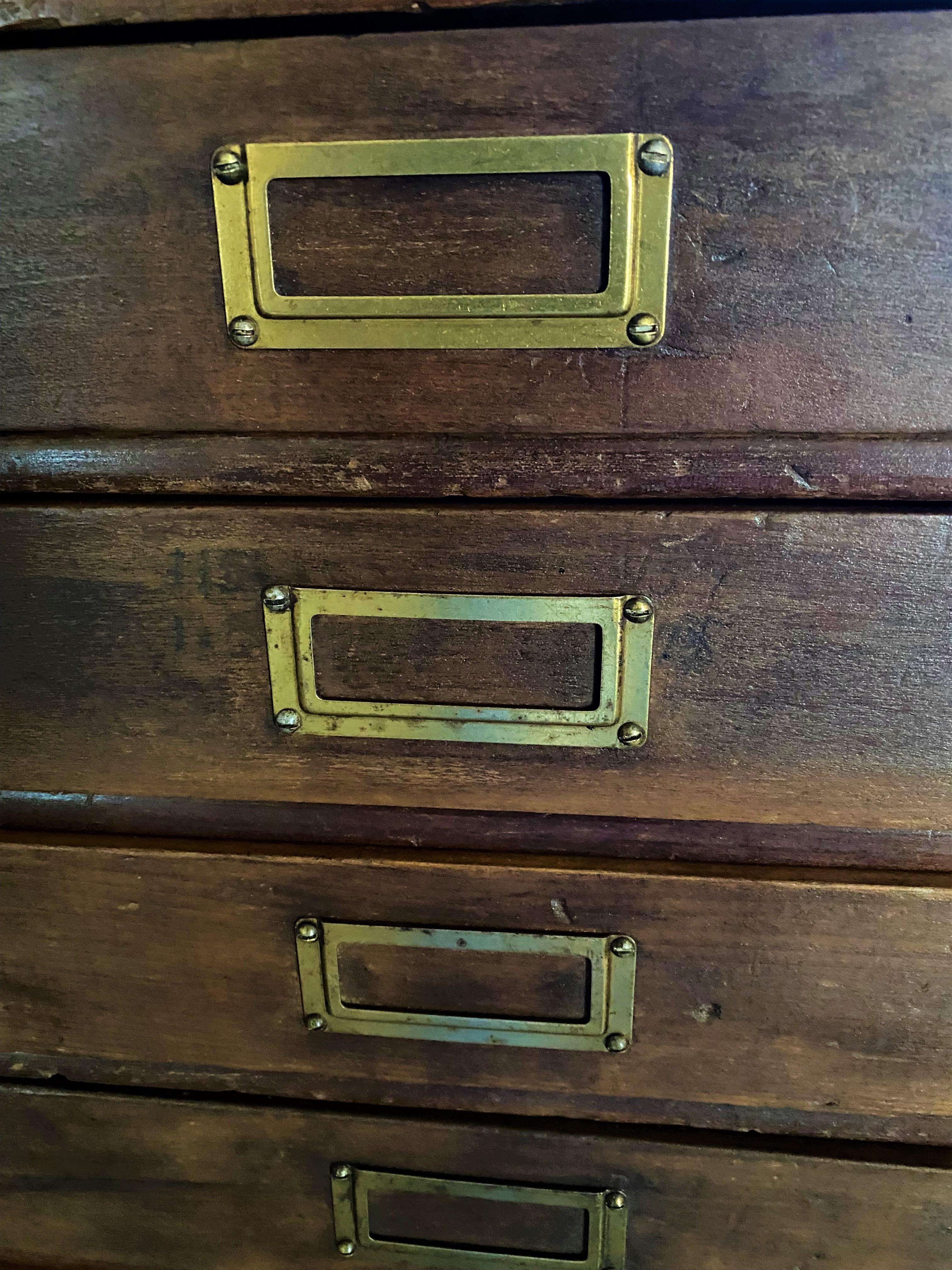 Antique Pine Flat File Cabinet In Good Condition In Oakville, CT