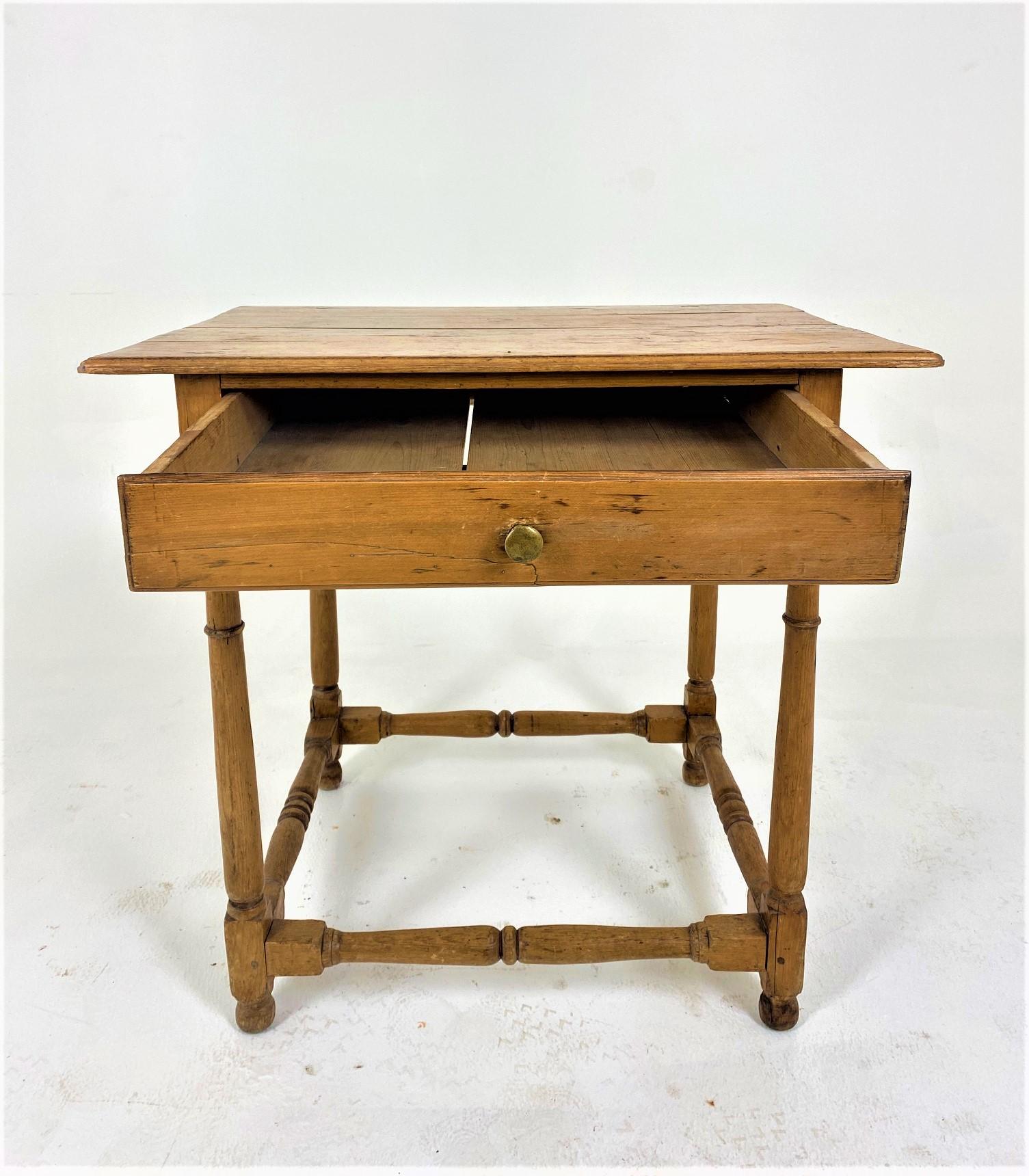 Antique pine hall table, writing table, Scotland 1880, B657

Scotland 1880
Solid Pine
Wax finish
Rectangular top with bevelled edge
Single drawer with brass knob
All standing on four turned legs
Connected by turned stretchers
Nice condition